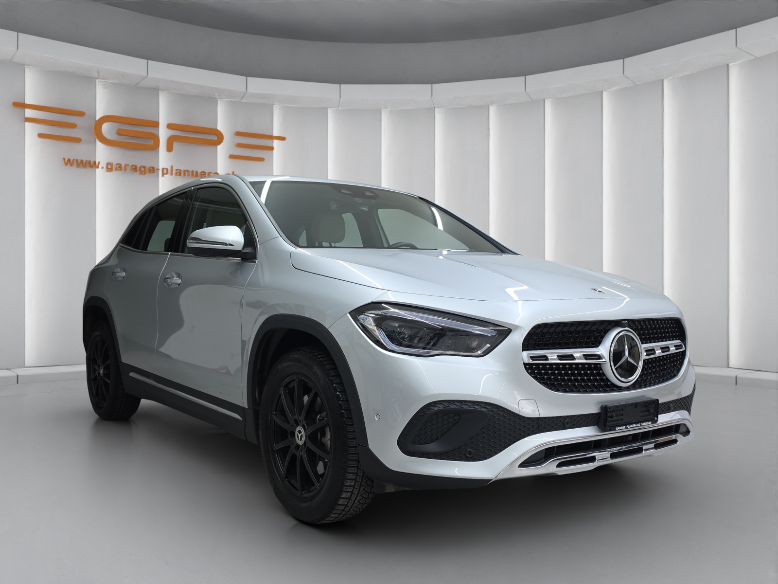 MERCEDES-BENZ GLA 220 d Progressive 4matic-showroom-element-2