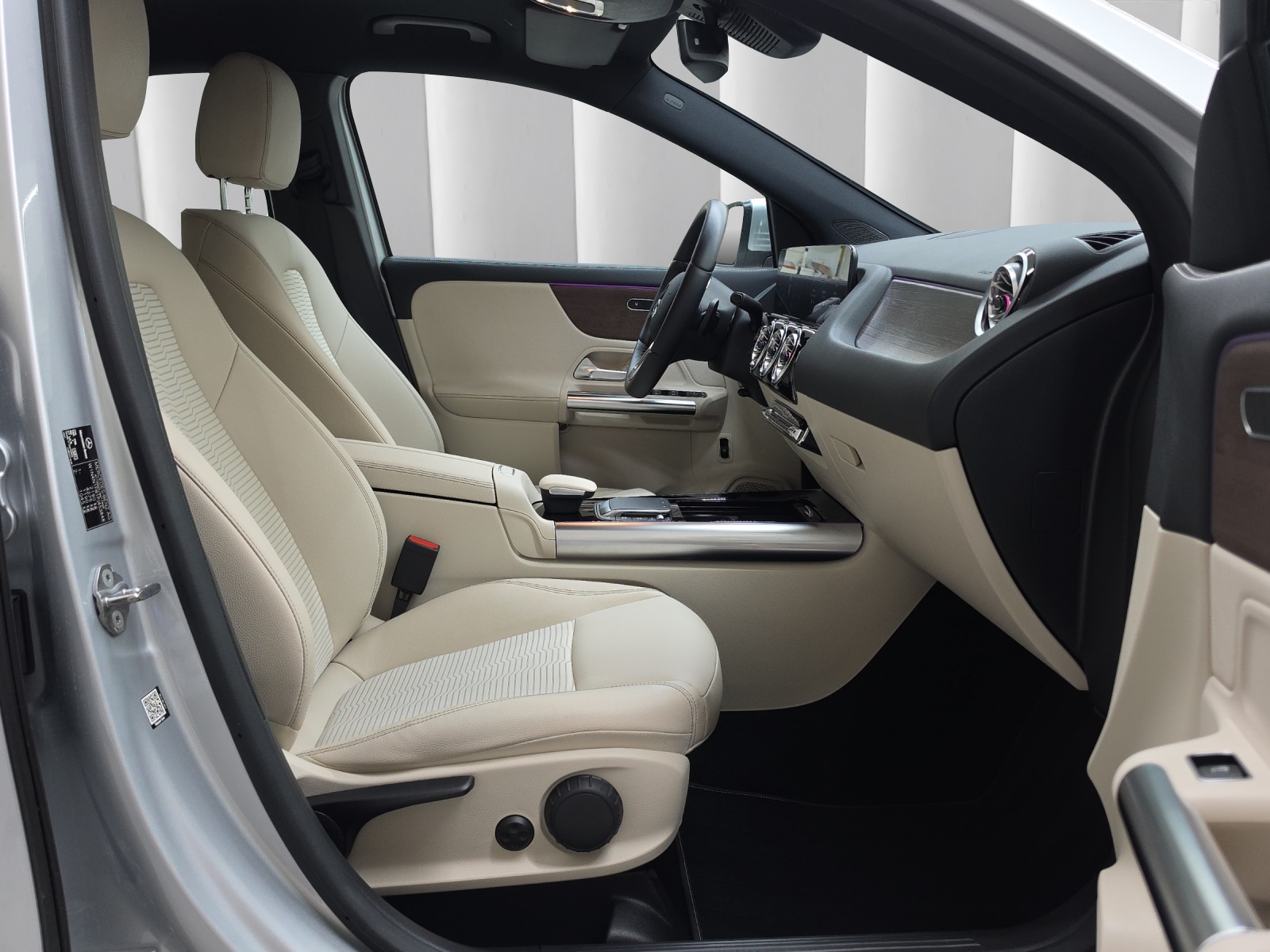 MERCEDES-BENZ GLA 220 d Progressive 4matic-image-11