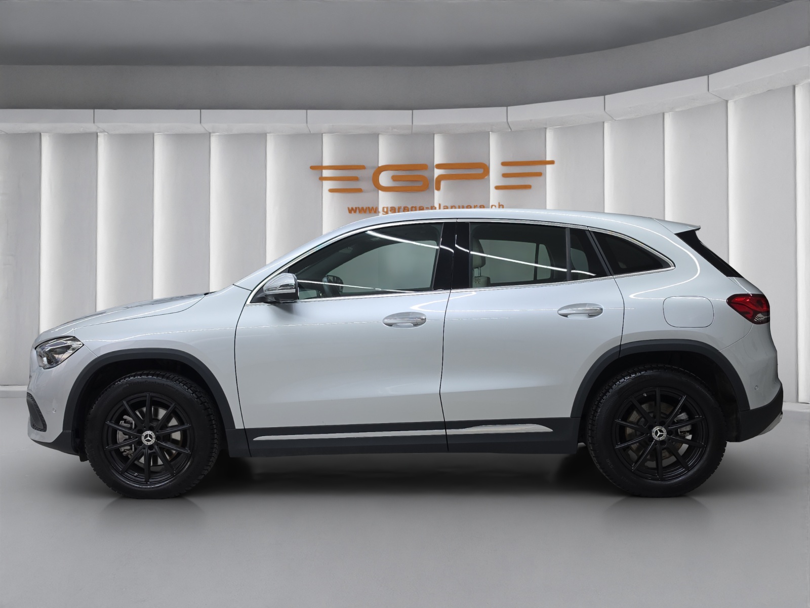 MERCEDES-BENZ GLA 220 d Progressive 4matic-showroom-element-3