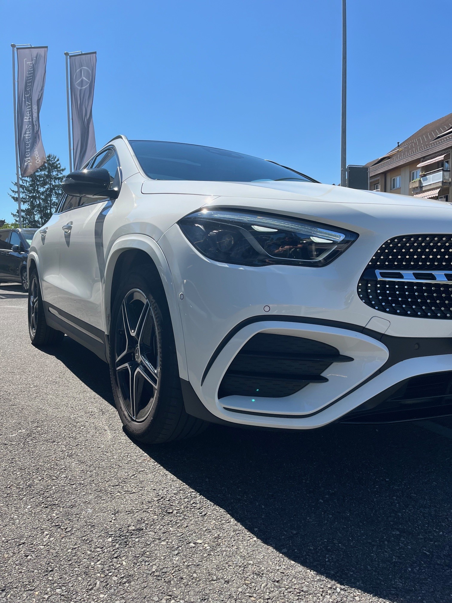 MERCEDES-BENZ GLA 250 4Matic AMG Line 8G-DCT-image-3