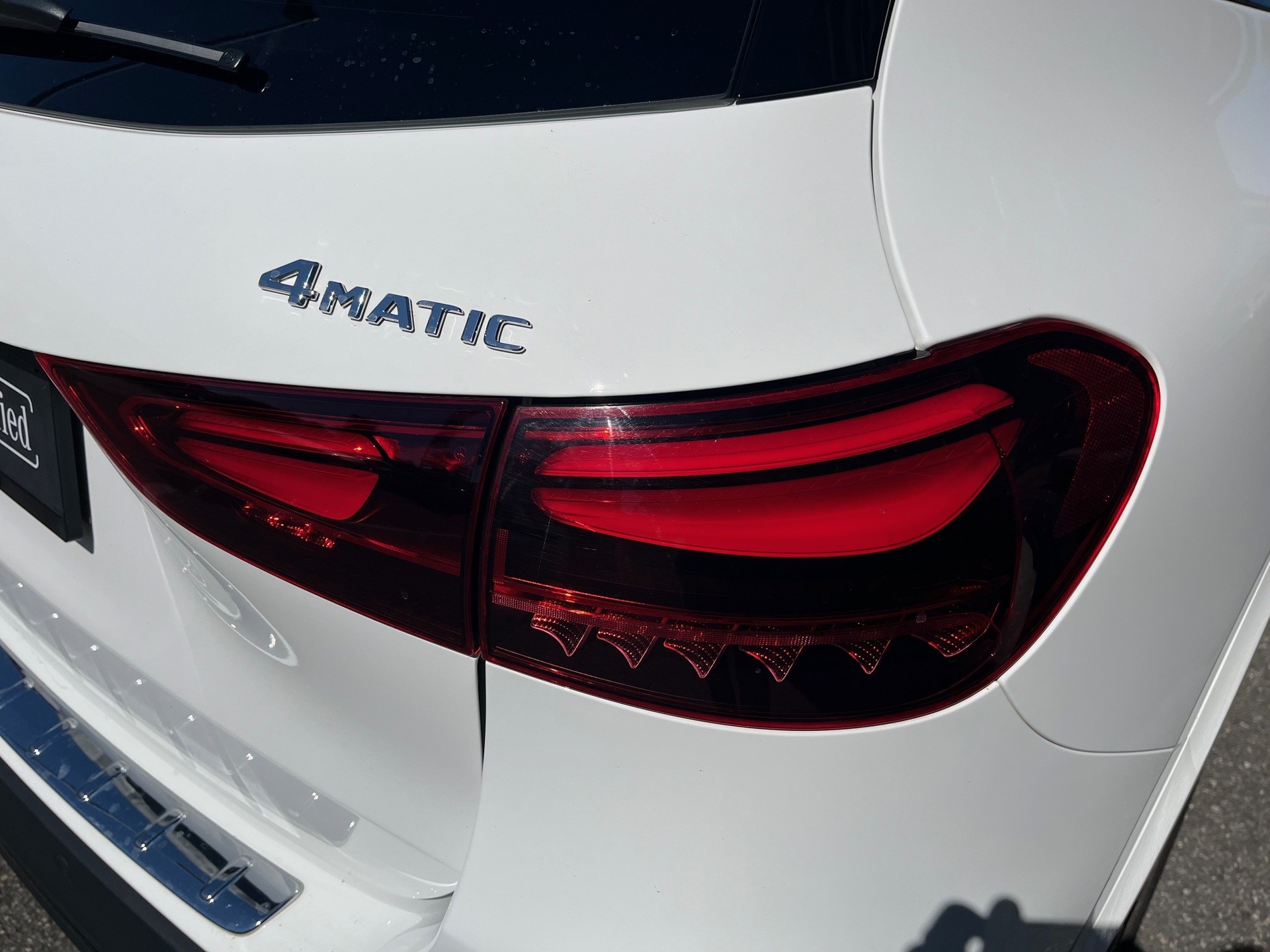 MERCEDES-BENZ GLA 250 4Matic AMG Line 8G-DCT-image-19