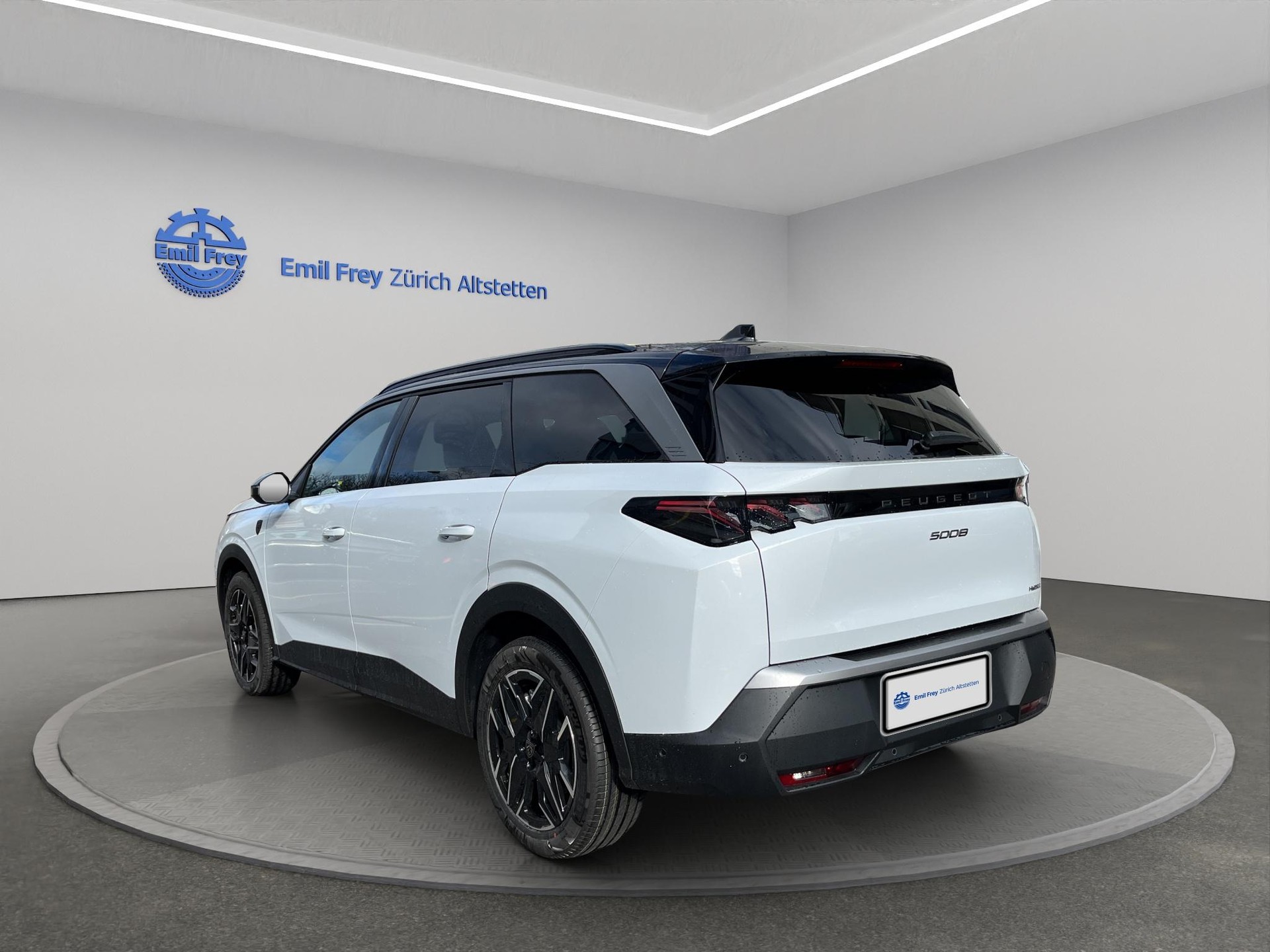 PEUGEOT 5008 1.2 Hybrid GT-image-1