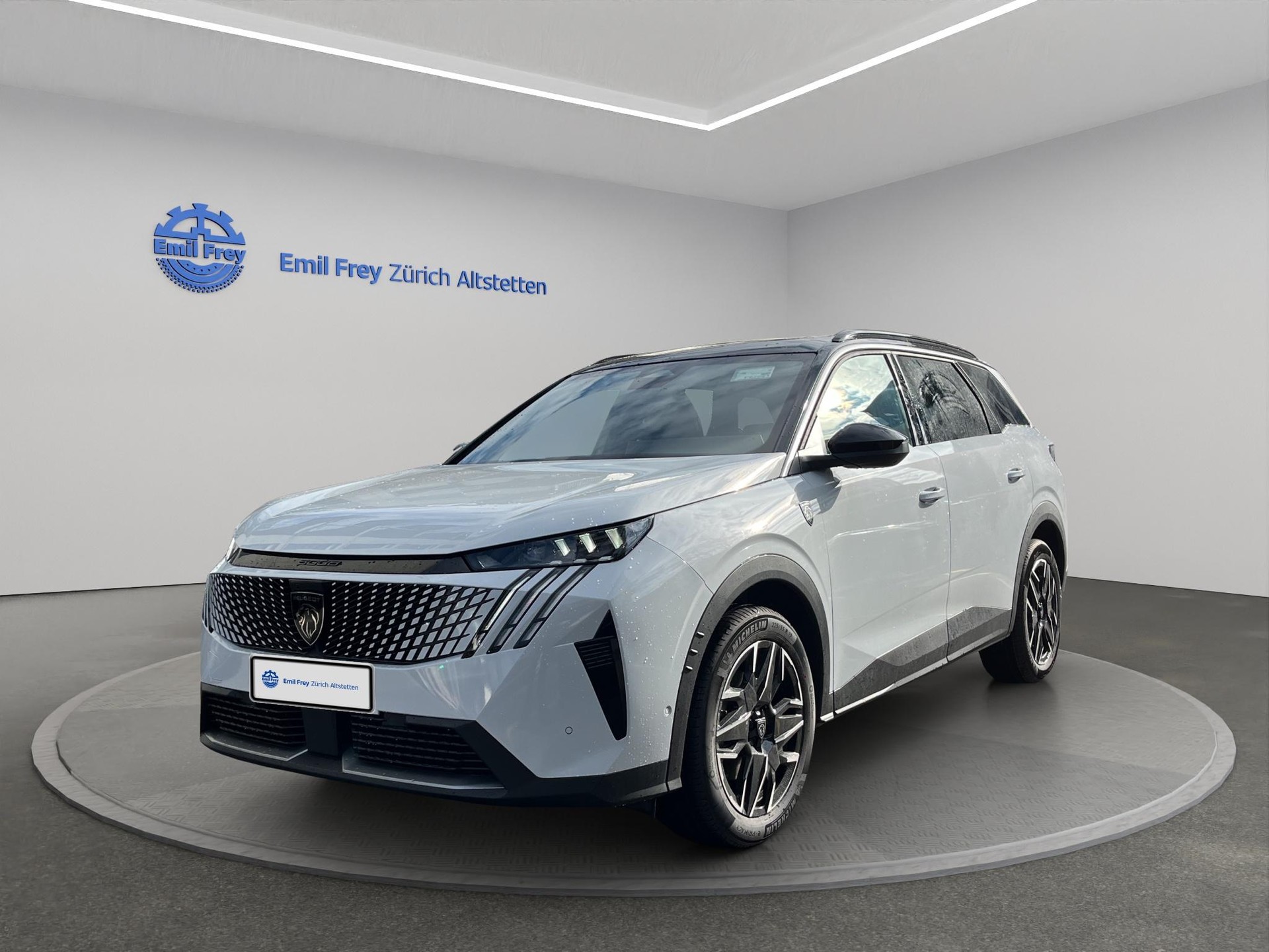 PEUGEOT 5008 1.2 Hybrid GT-image-0