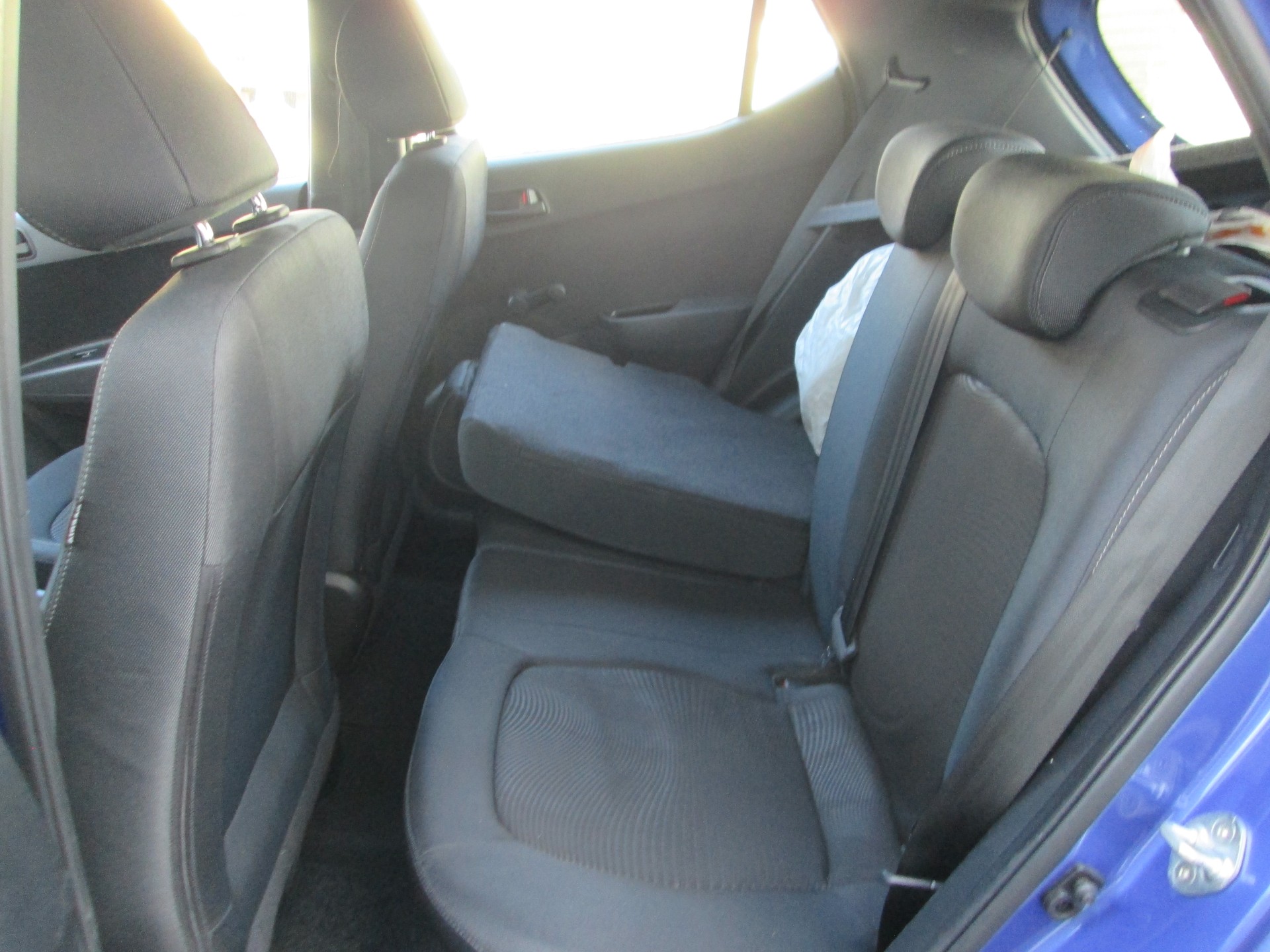 HYUNDAI i10 1.0 GO-image-9
