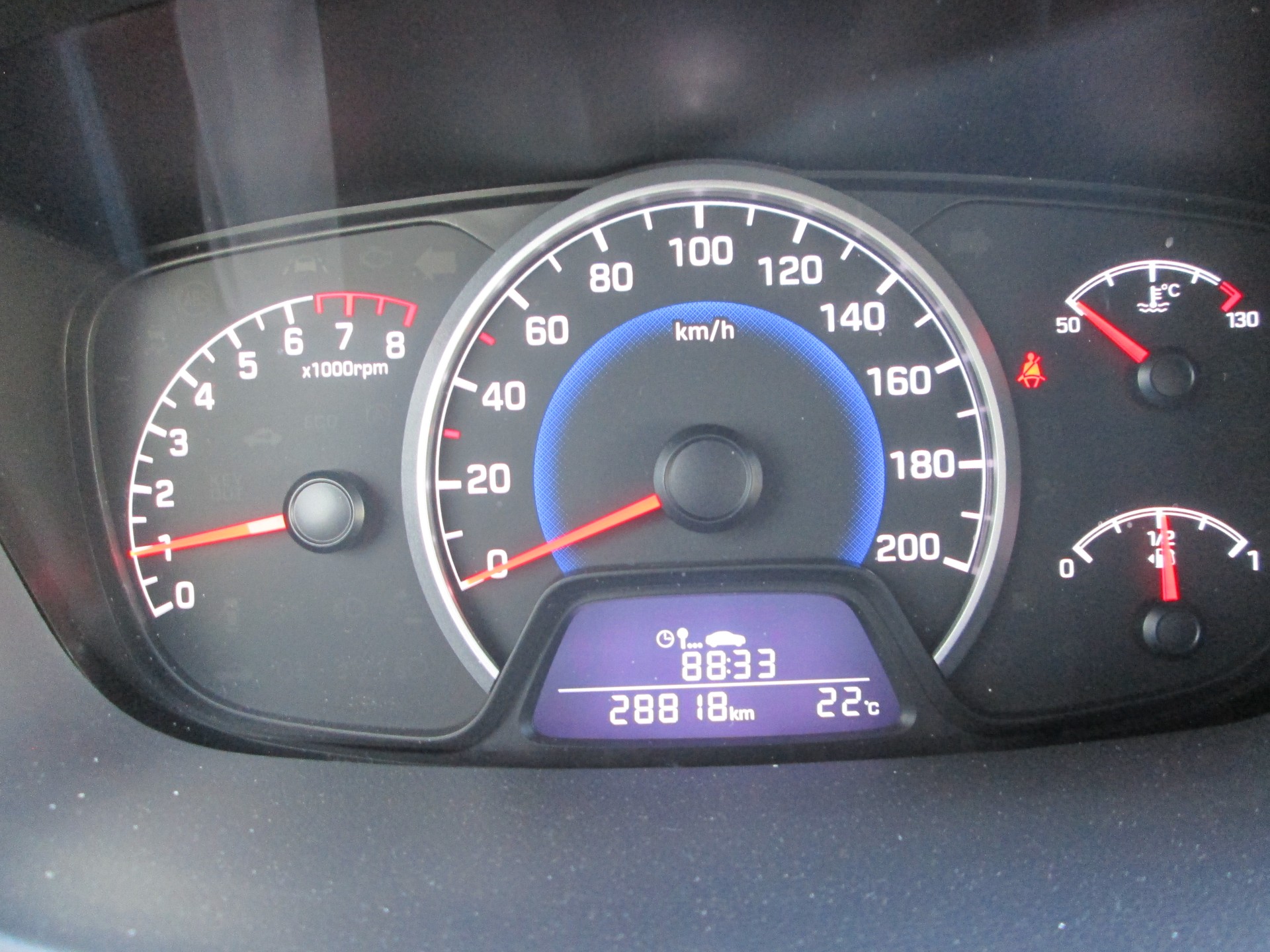 HYUNDAI i10 1.0 GO-image-10