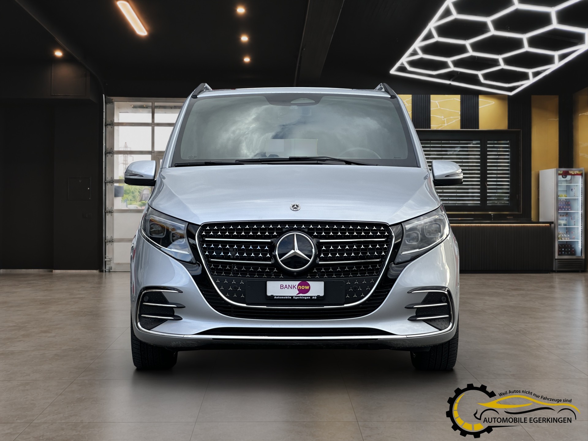 MERCEDES-BENZ V 300 d lang AMG Line Avantgarde 4Matic 9G-Tronic-showroom-element-1
