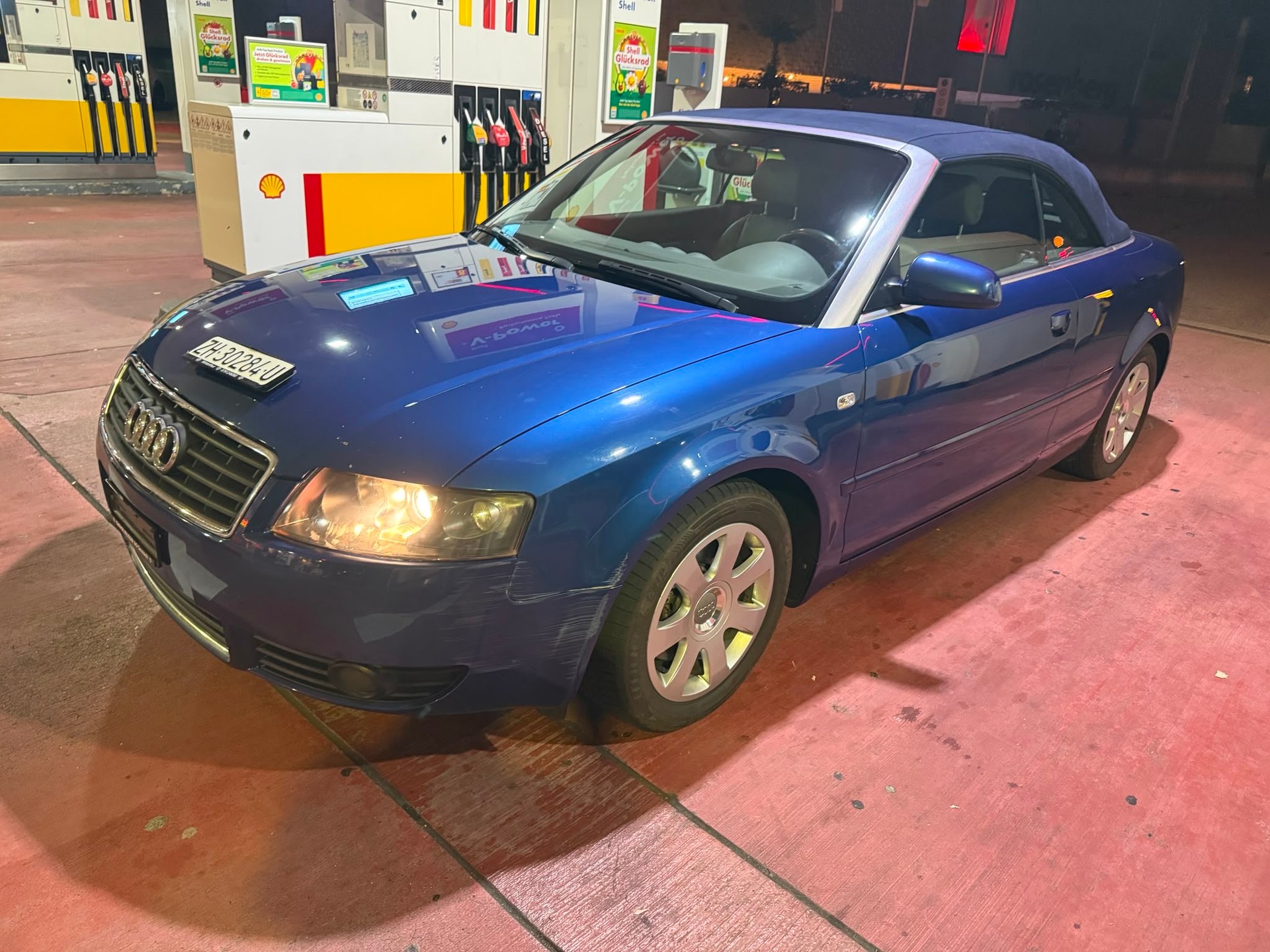AUDI A4 Cabriolet 2.4 V6-image-0