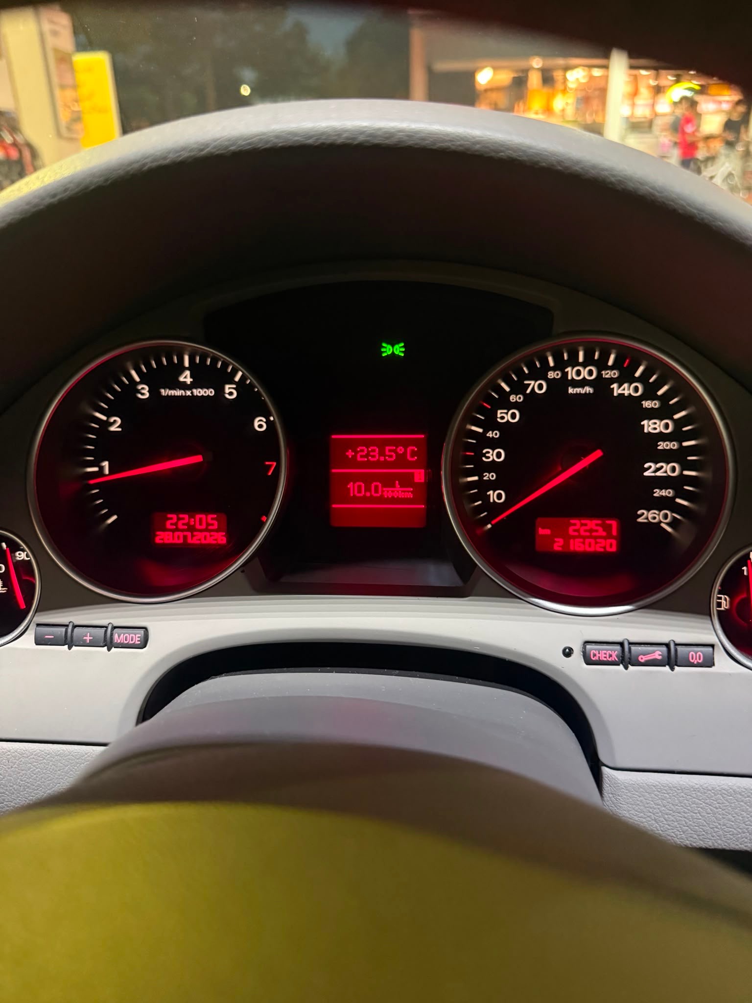 AUDI A4 Cabriolet 2.4 V6-image-1