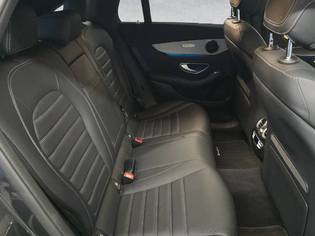 MERCEDES-BENZ EQC 400 AMG Line 4Matic-image-12