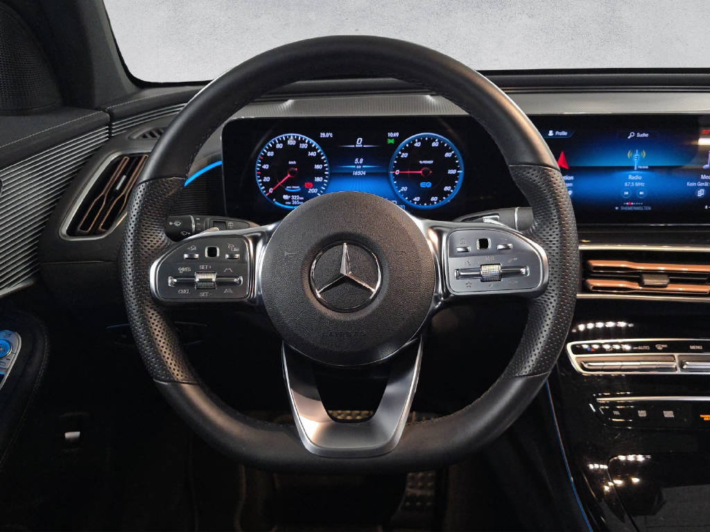 MERCEDES-BENZ EQC 400 AMG Line 4Matic-image-11