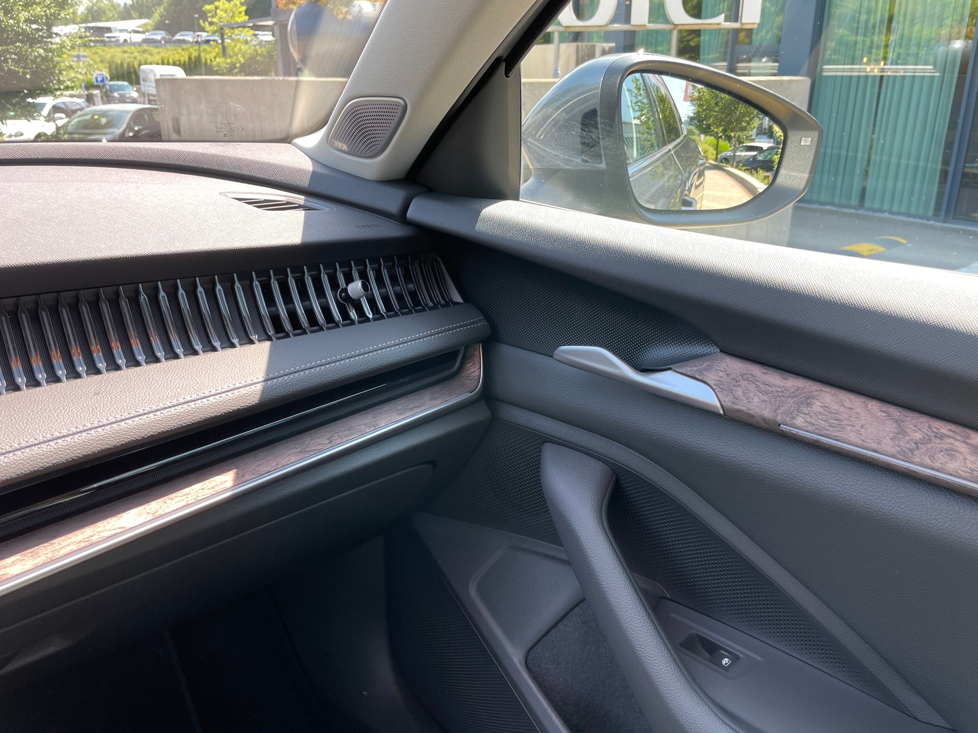 SKODA Superb Combi 2.0 TDi L&K 4x4 DSG-image-16