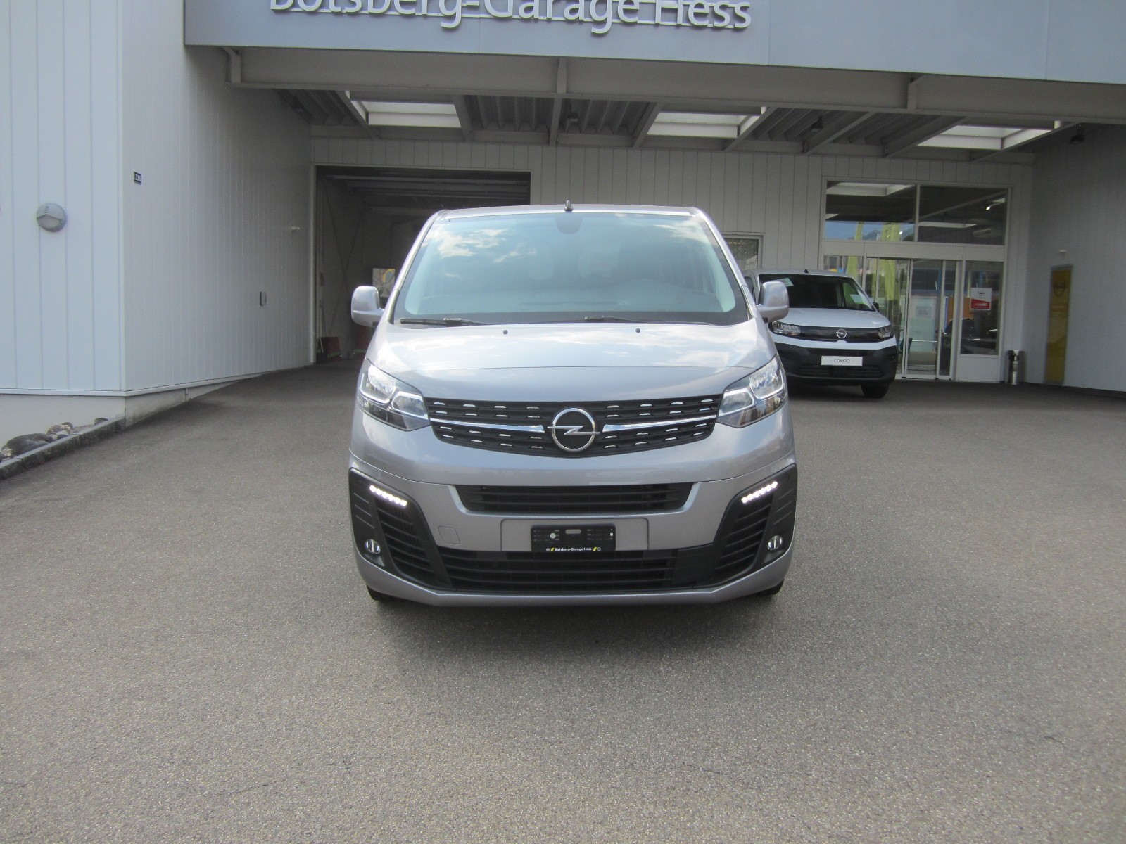 OPEL Vivaro Combi 2.0 CDTI Essentia s/s M-image-6
