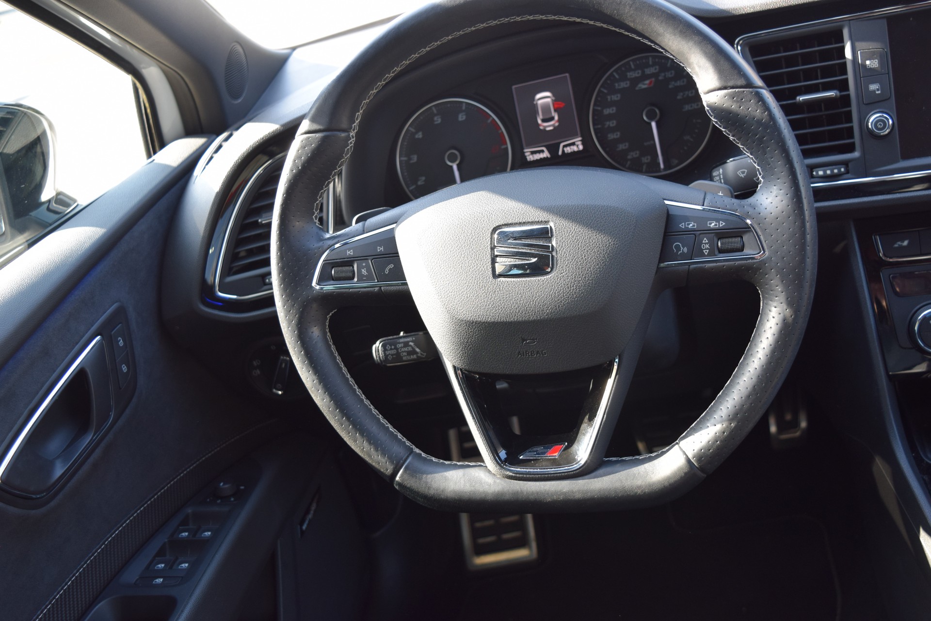 SEAT Leon ST 2.0 TSI Cupra 300 4 Drive DSG-image-14