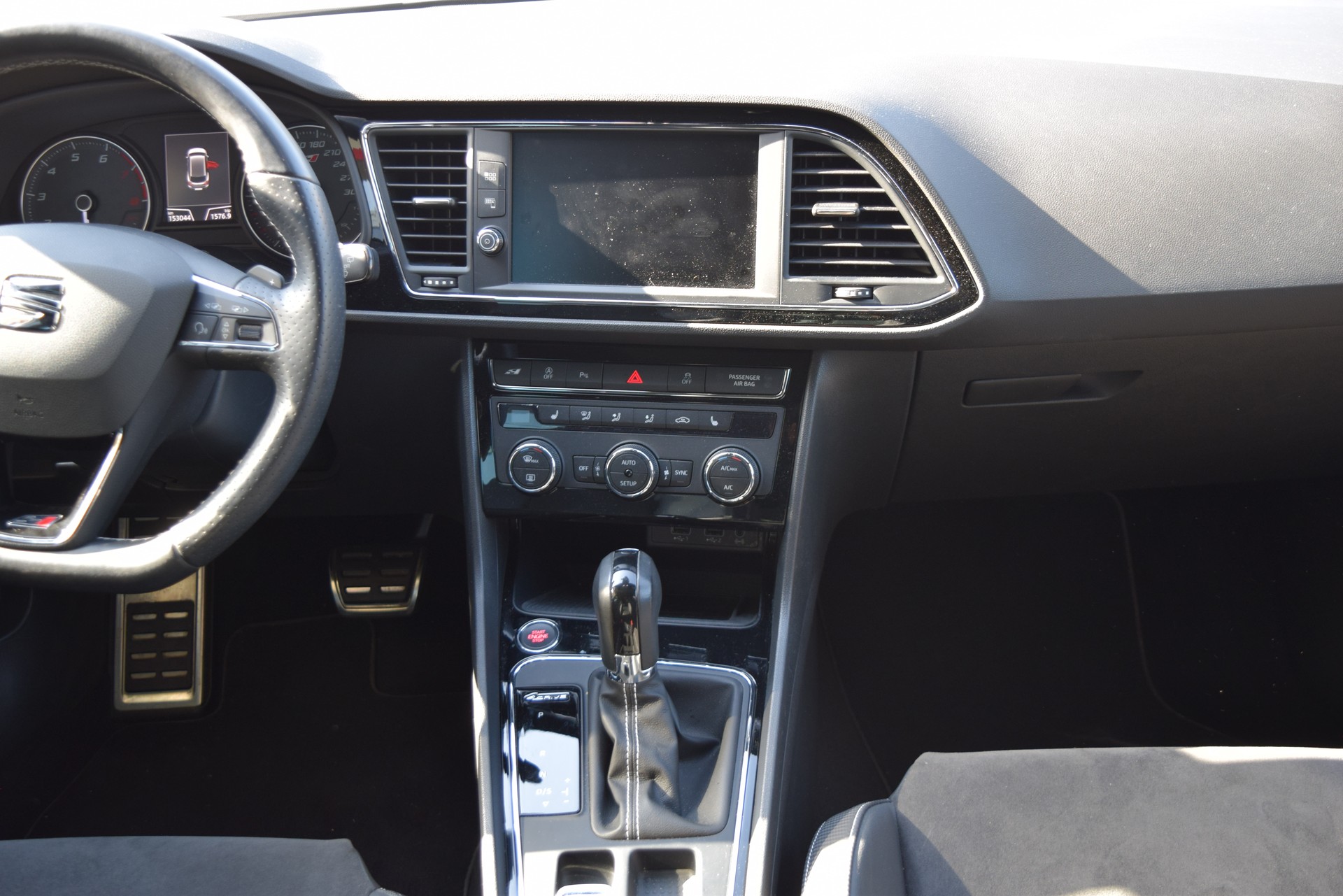 SEAT Leon ST 2.0 TSI Cupra 300 4 Drive DSG-image-13