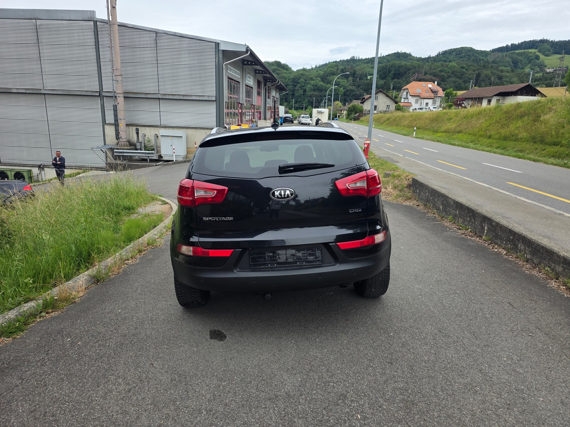 KIA Sportage 2.0 CRDi Style 4WD Automatic-image-3