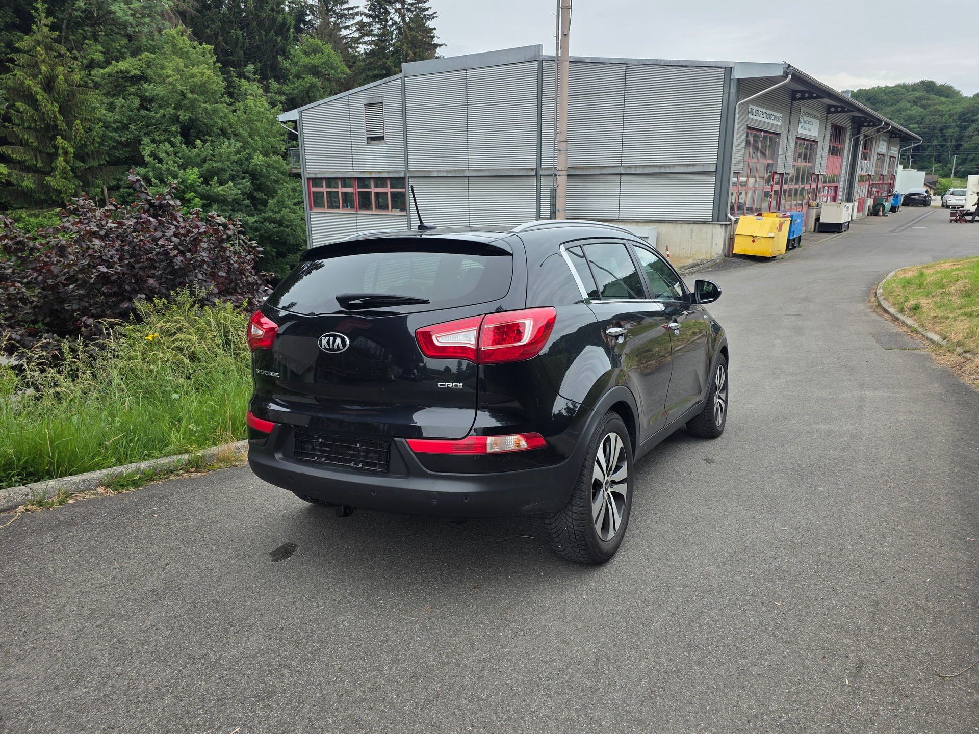 KIA Sportage 2.0 CRDi Style 4WD Automatic-image-5