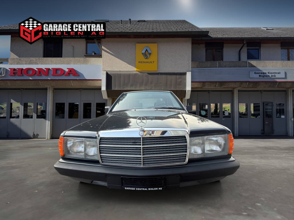 MERCEDES-BENZ E 190 (201)-image-0