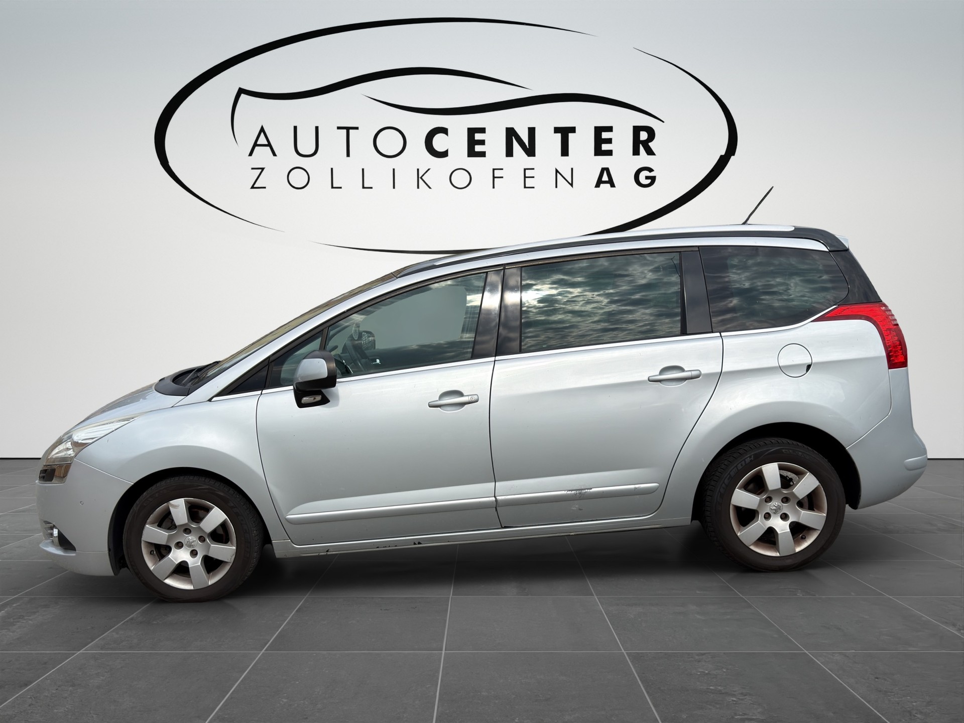 PEUGEOT 5008 1.6 HDI Allure EGS6-showroom-element-2