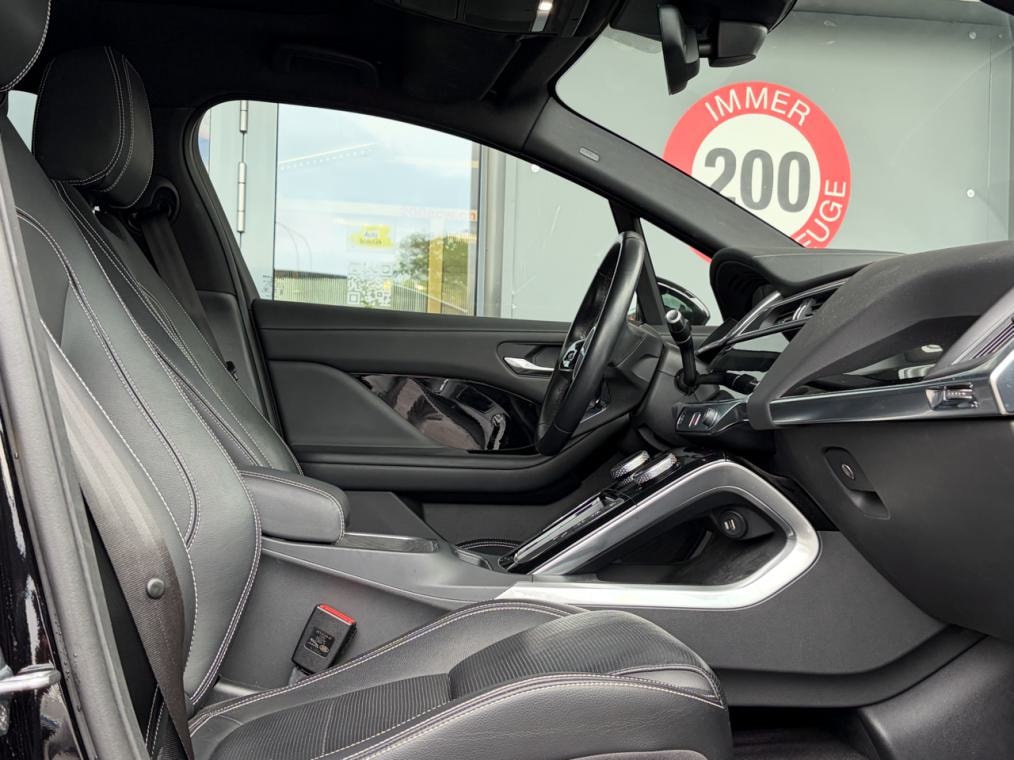 JAGUAR I-Pace EV400 SE Black Style AWD-image-9