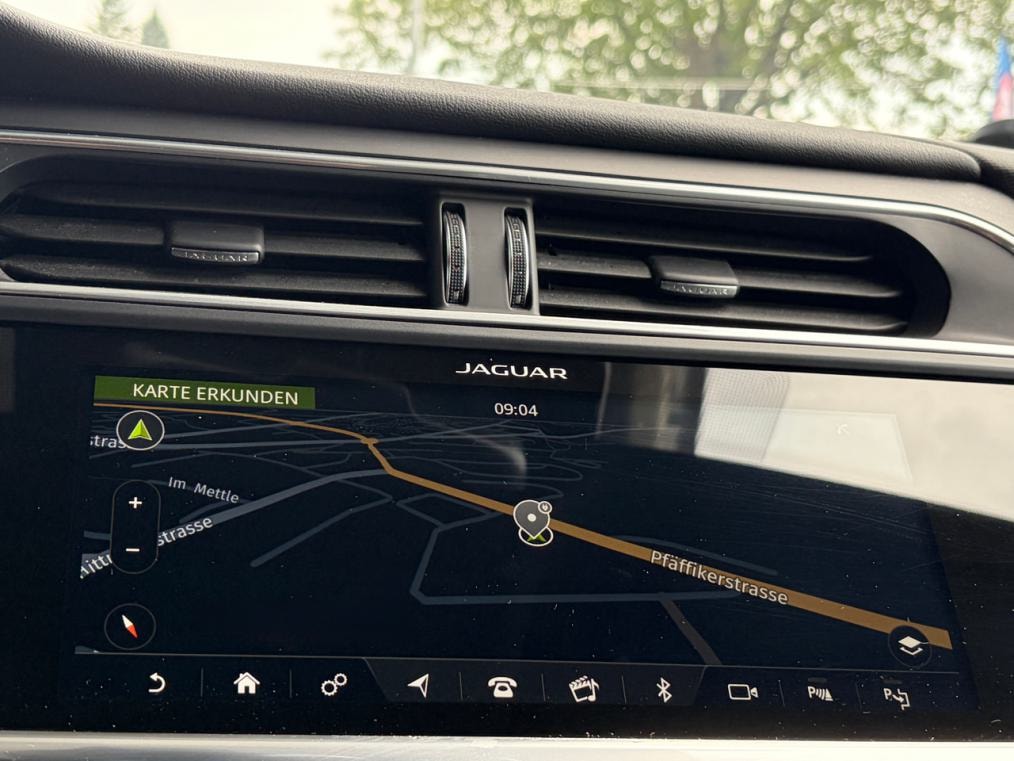 JAGUAR I-Pace EV400 SE Black Style AWD-image-7