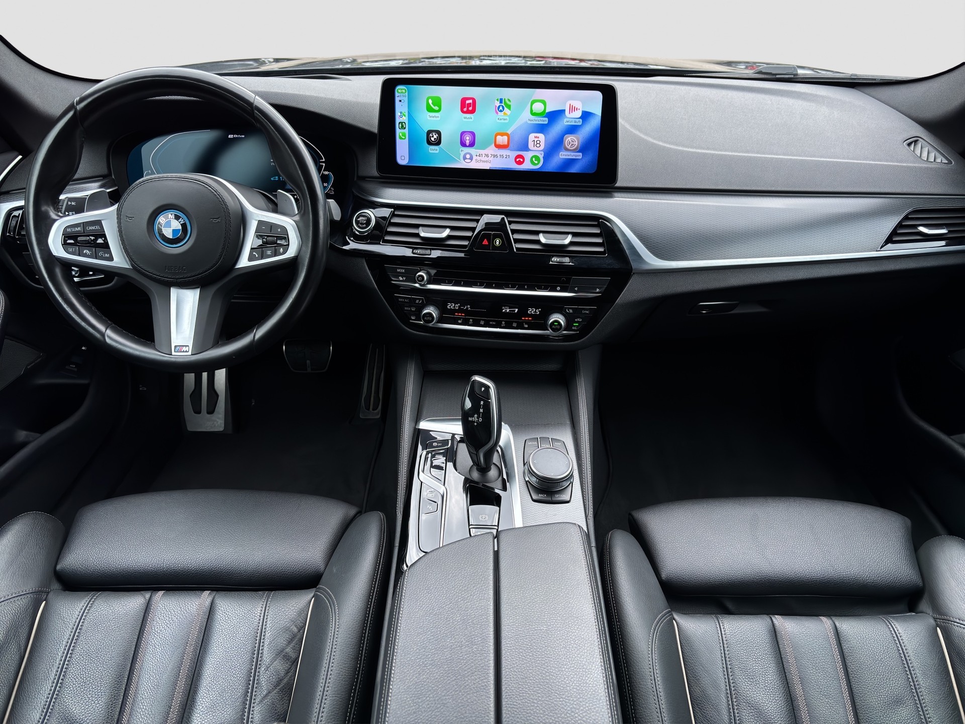 BMW 530e xDrive Touring M Sport Steptronic-showroom-element-3