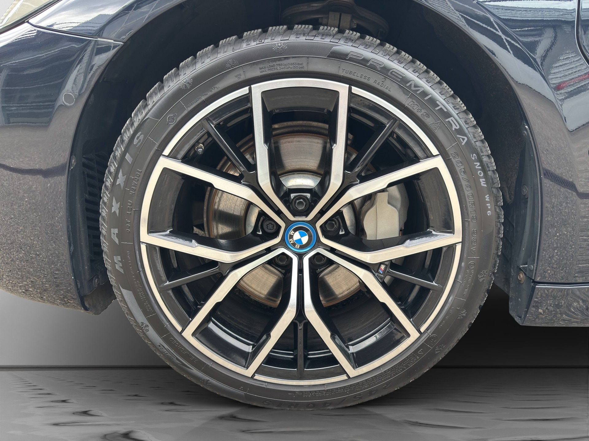 BMW 530e xDrive Touring M Sport Steptronic-image-23