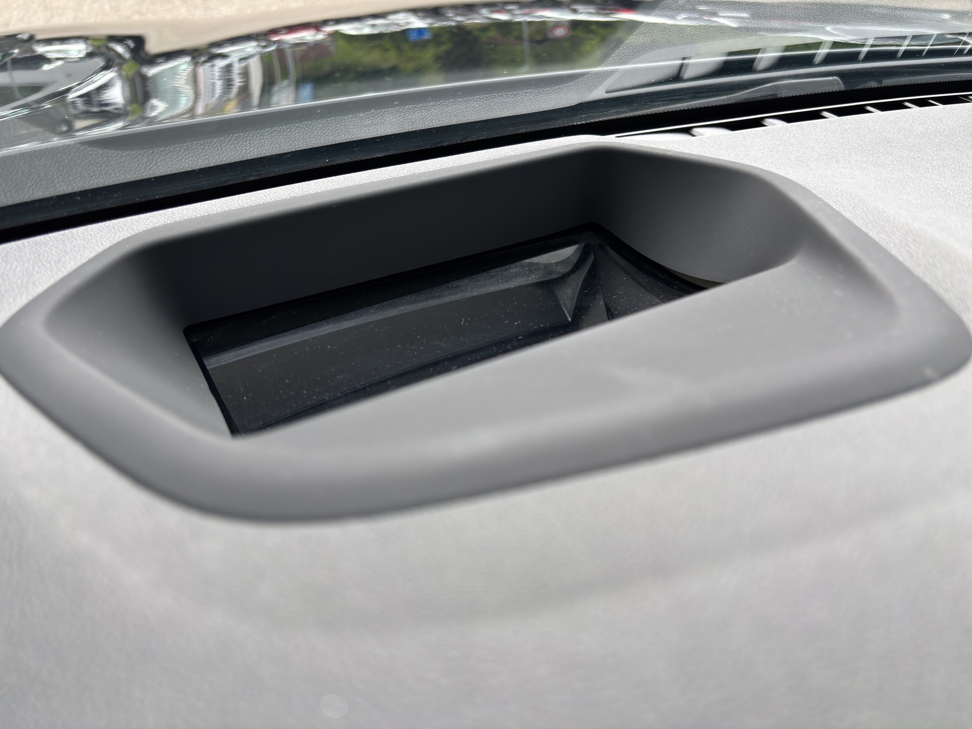 BMW 530e xDrive Touring M Sport Steptronic-image-8