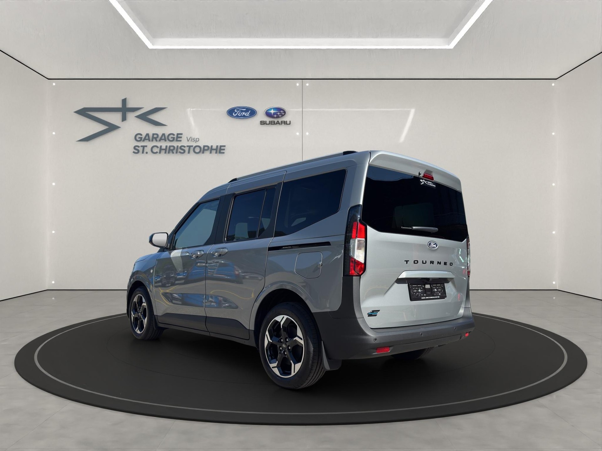 FORD E-Tourneo Courier Titanium-showroom-element-2