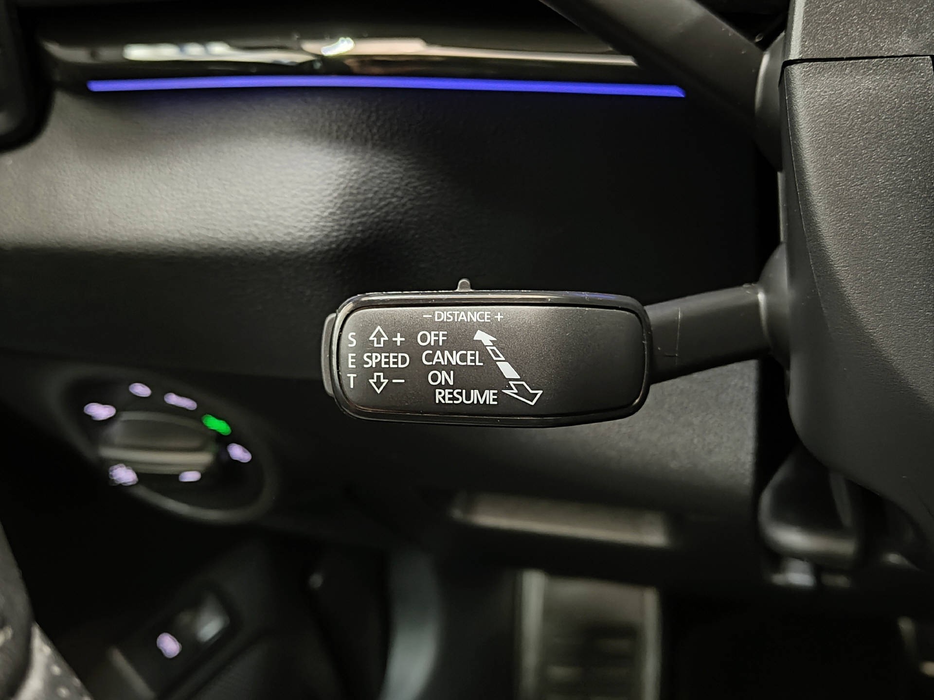 SKODA Karoq 1.5 TSI SportLine DSG-image-10