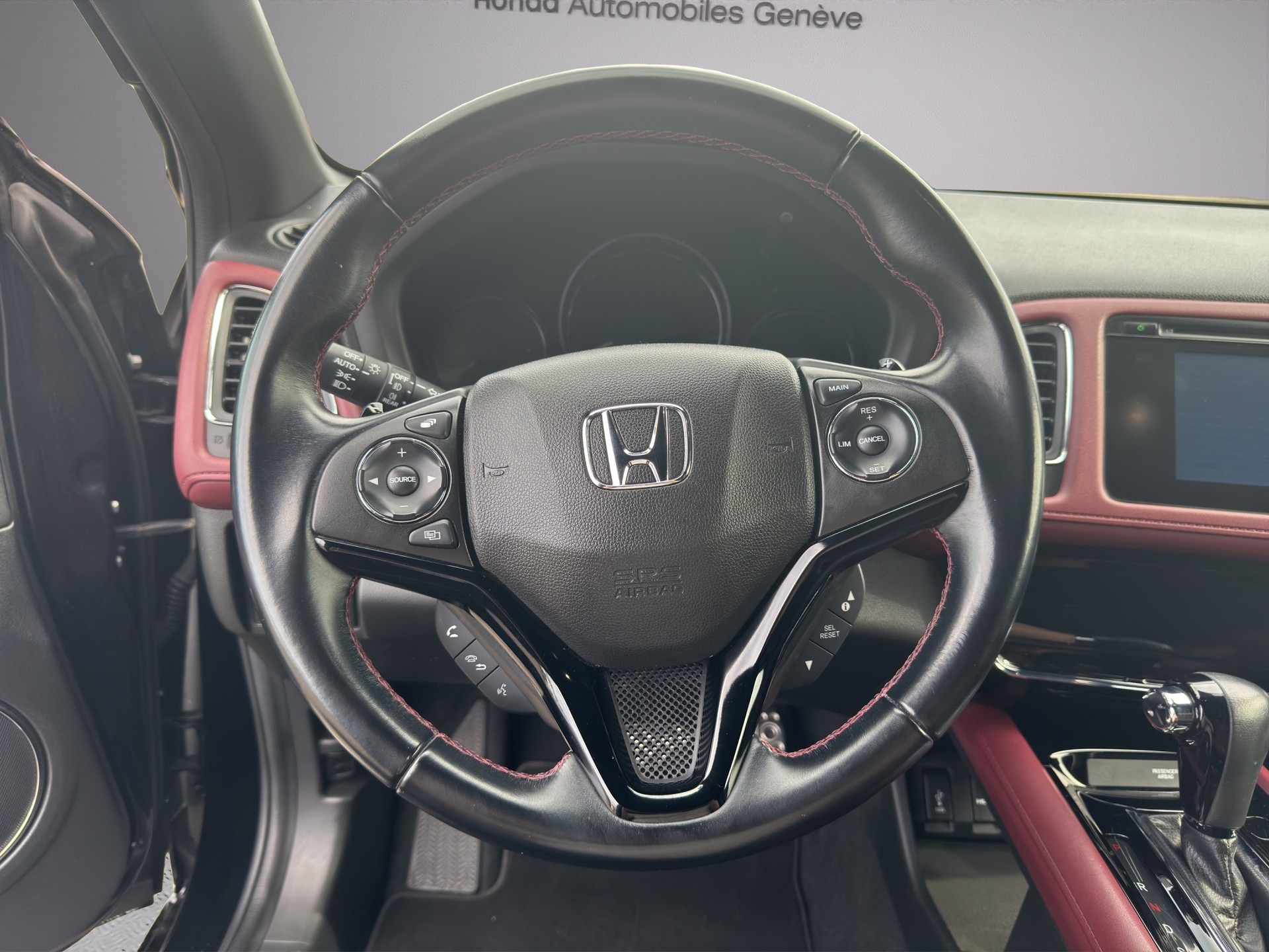 HONDA HR-V 1.5 VTEC Turbo-image-9