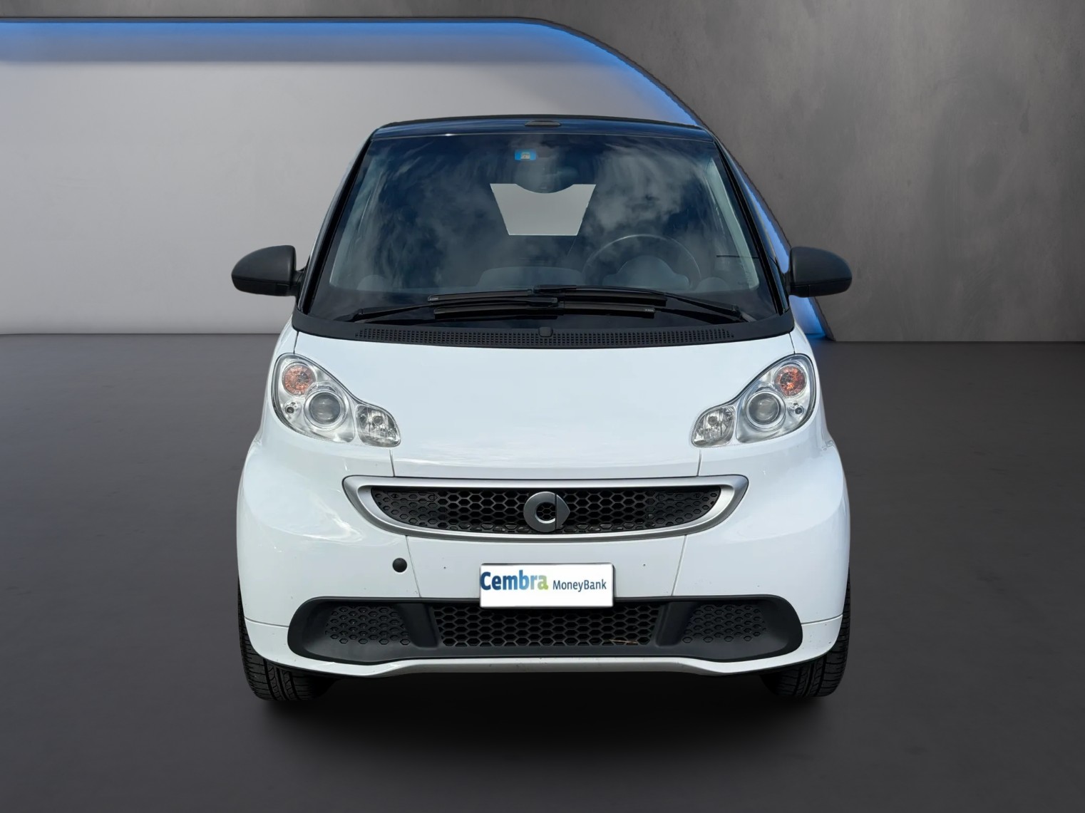 SMART FORTWO-image-1