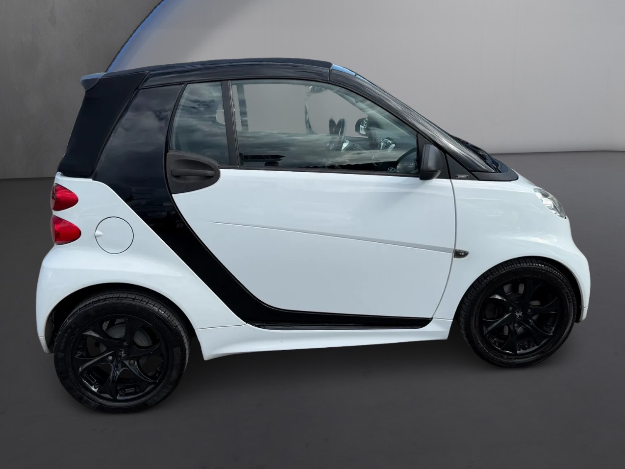 SMART FORTWO-image-6