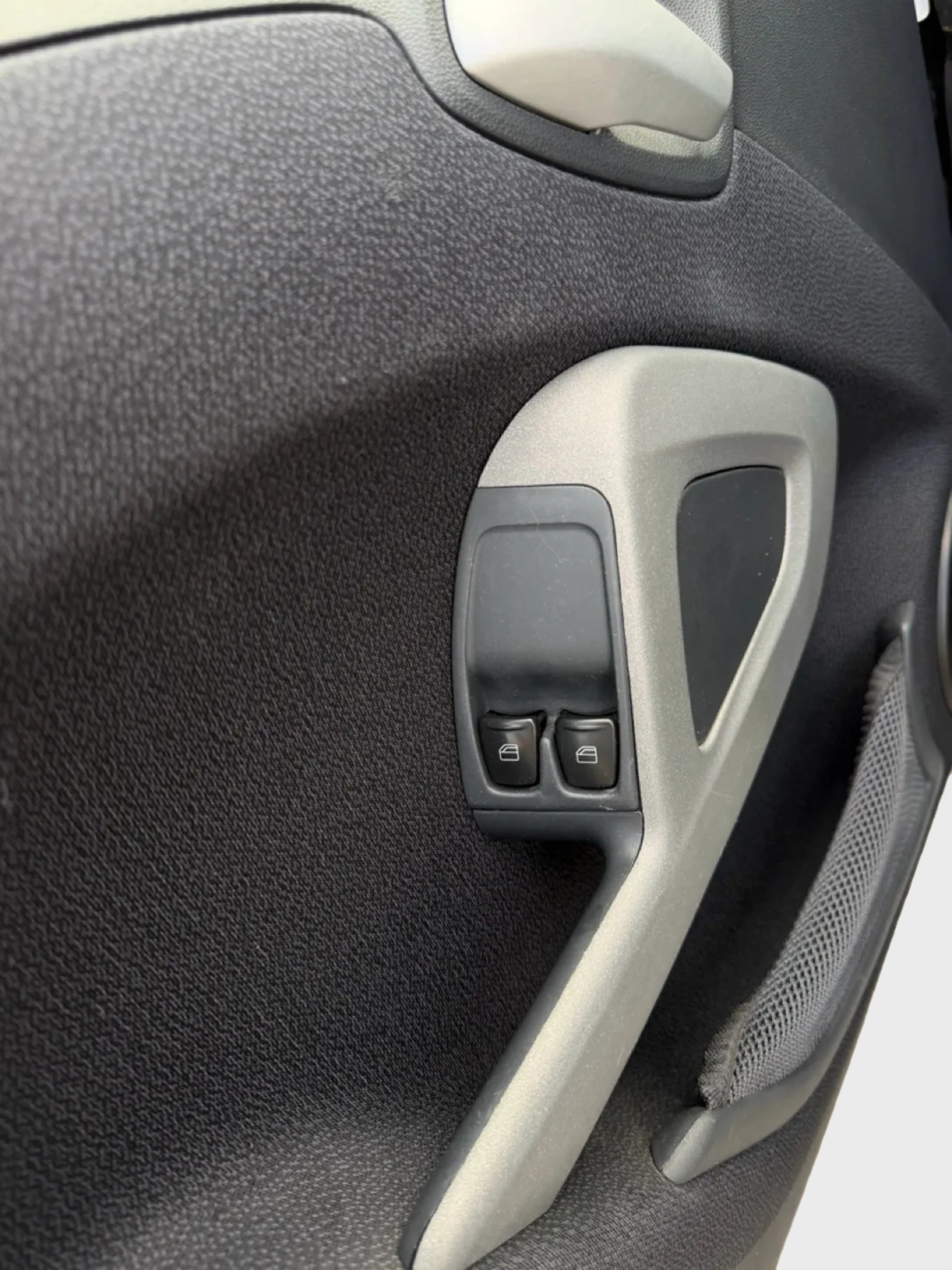 SMART FORTWO-image-14