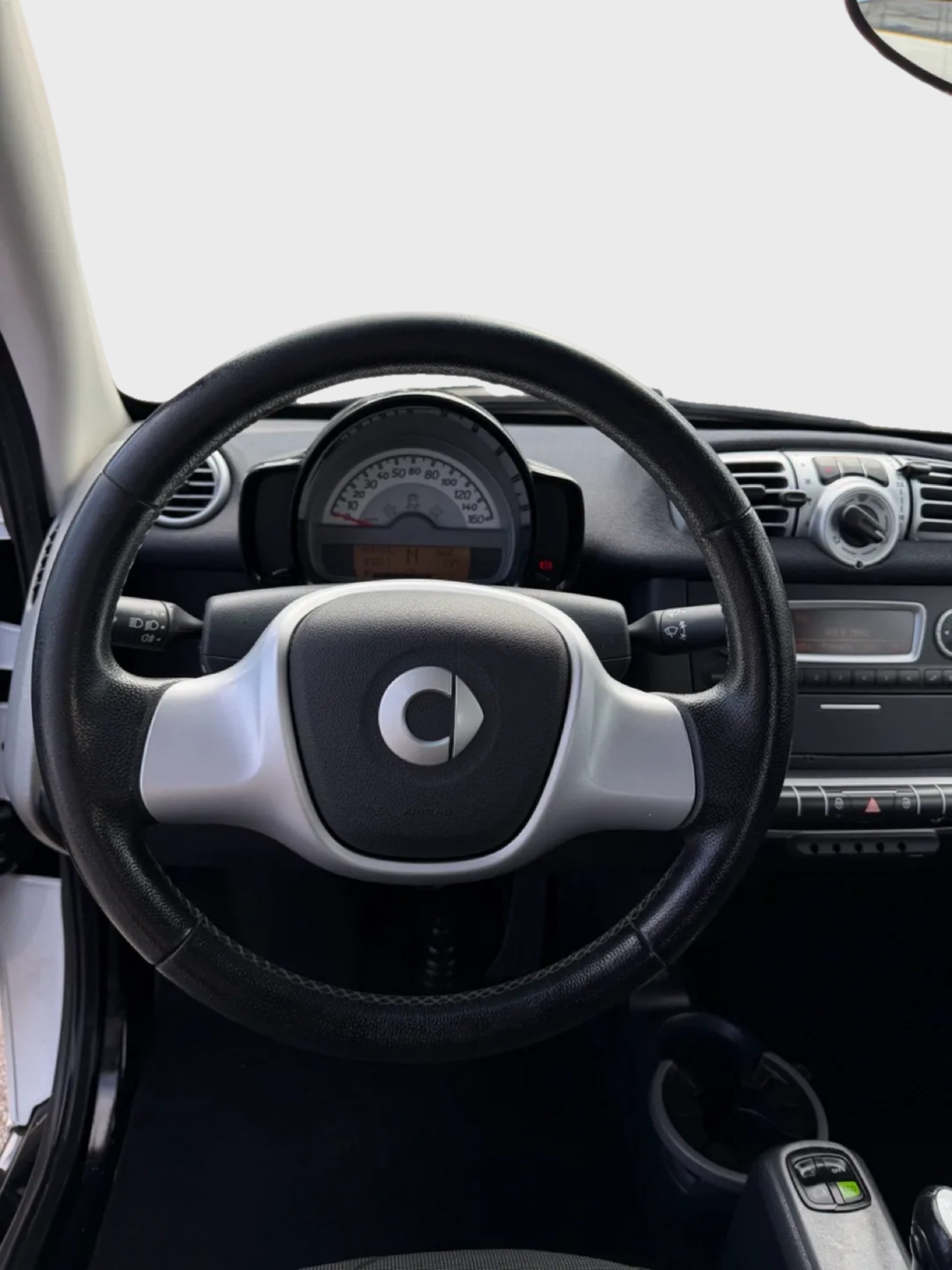 SMART FORTWO-image-11