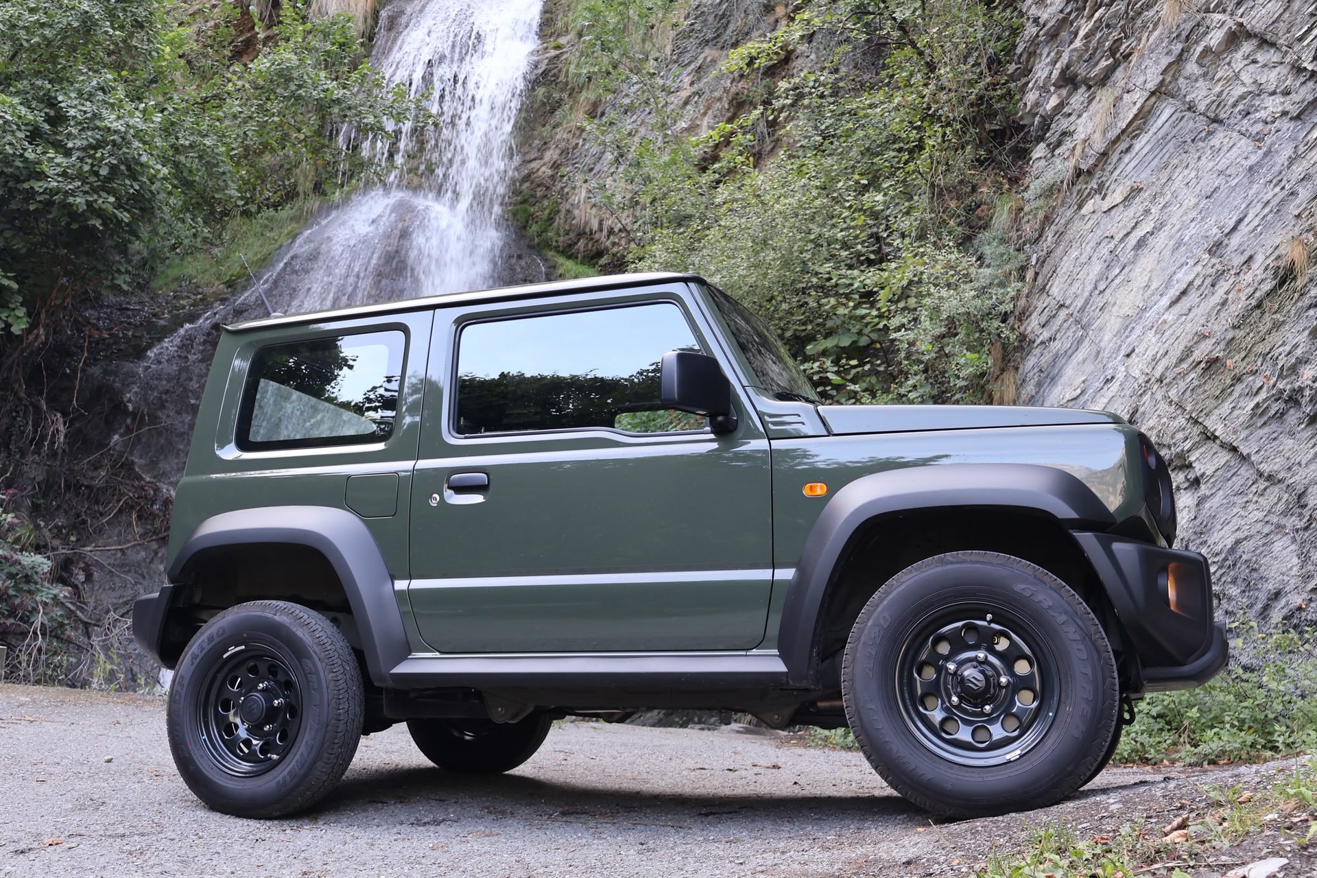 SUZUKI Jimny 1.5 Compact+ 4x4-image-6