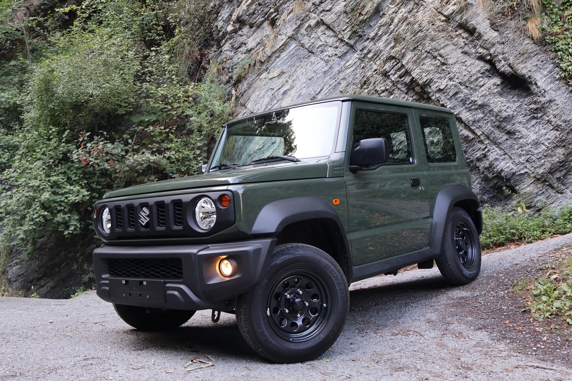 SUZUKI Jimny 1.5 Compact+ 4x4-image-1