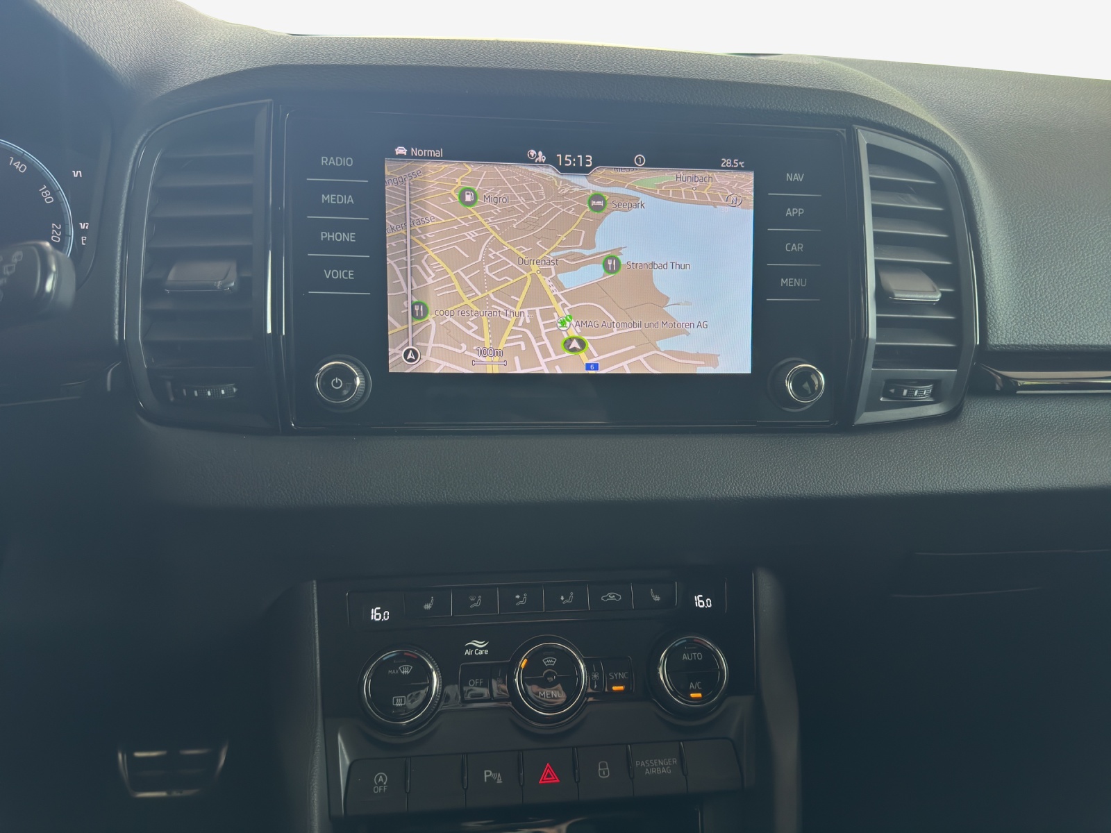 SKODA Karoq 2.0 TSI SportLine 4x4 DSG-image-10