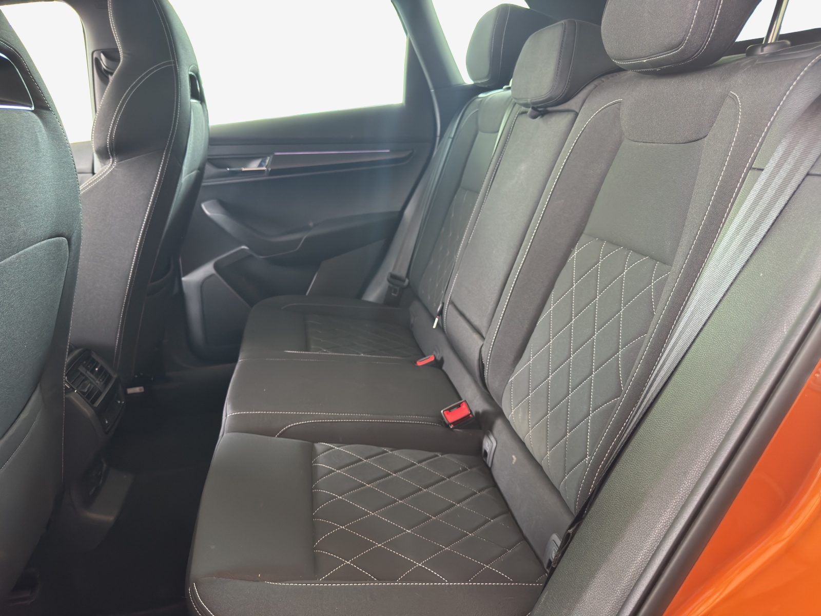SKODA Karoq 2.0 TSI SportLine 4x4 DSG-image-11
