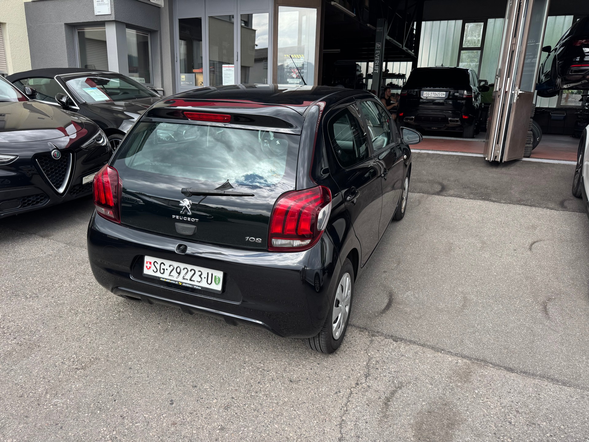 PEUGEOT 108 1.0 VTi Active Top-image-2