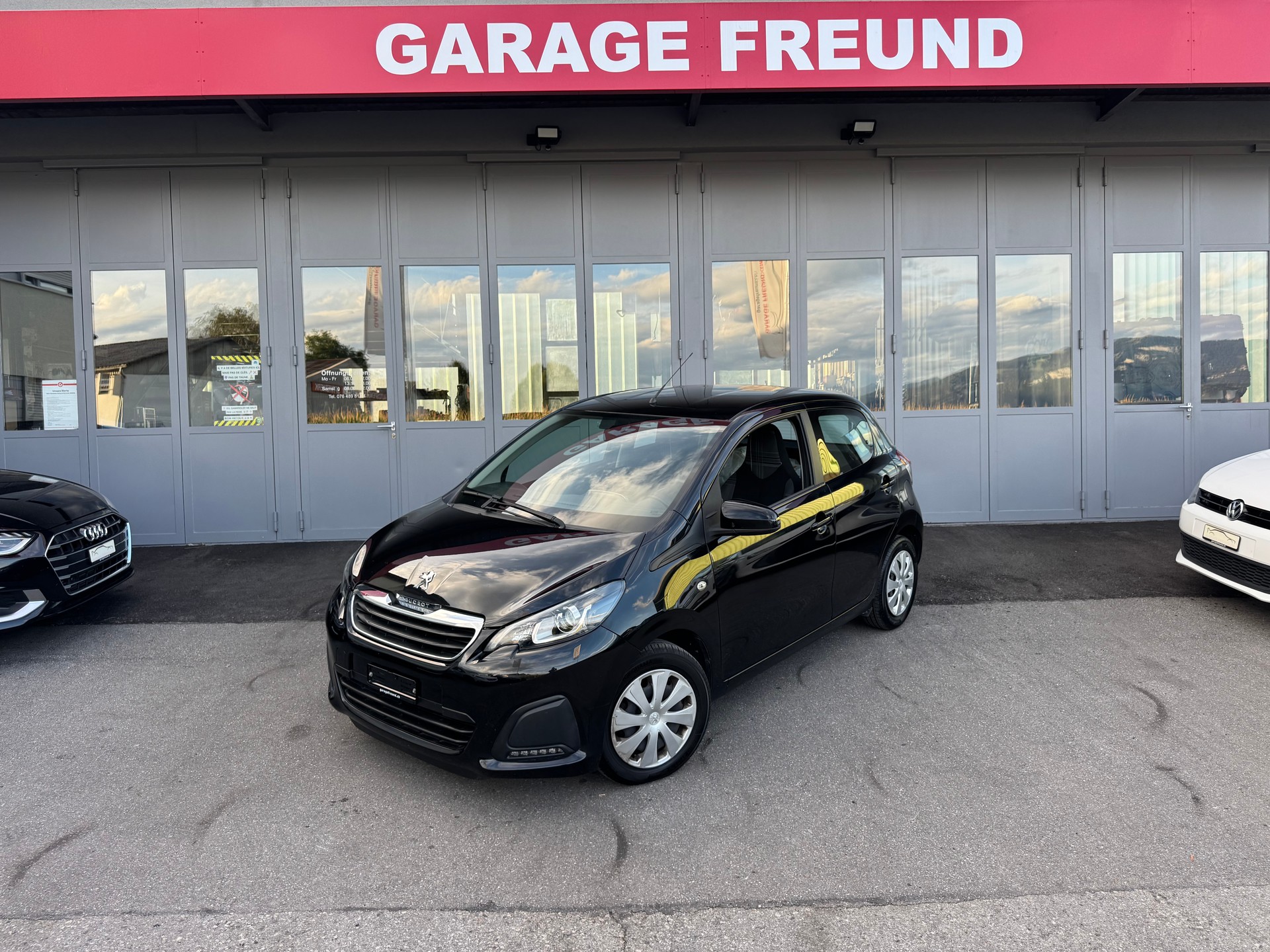 PEUGEOT 108 1.0 VTi Active Top-showroom-element-3