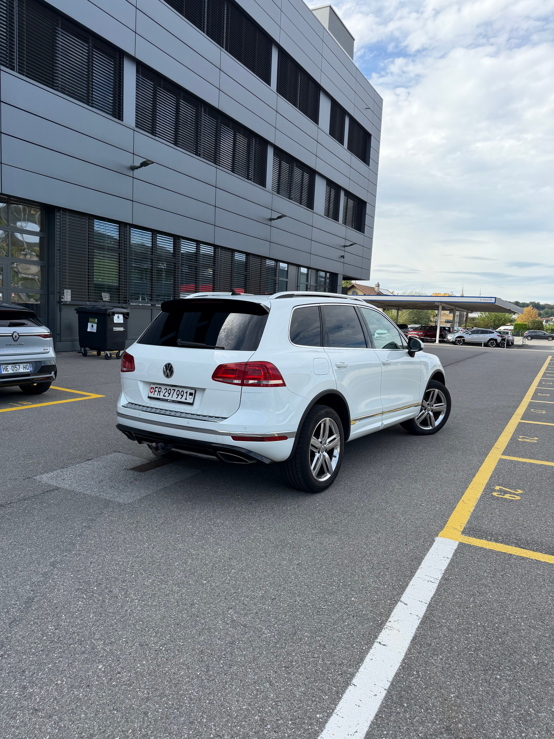 VW 3.0 V6 TDI 262 BMT TT 4Xm Exe.-image-2