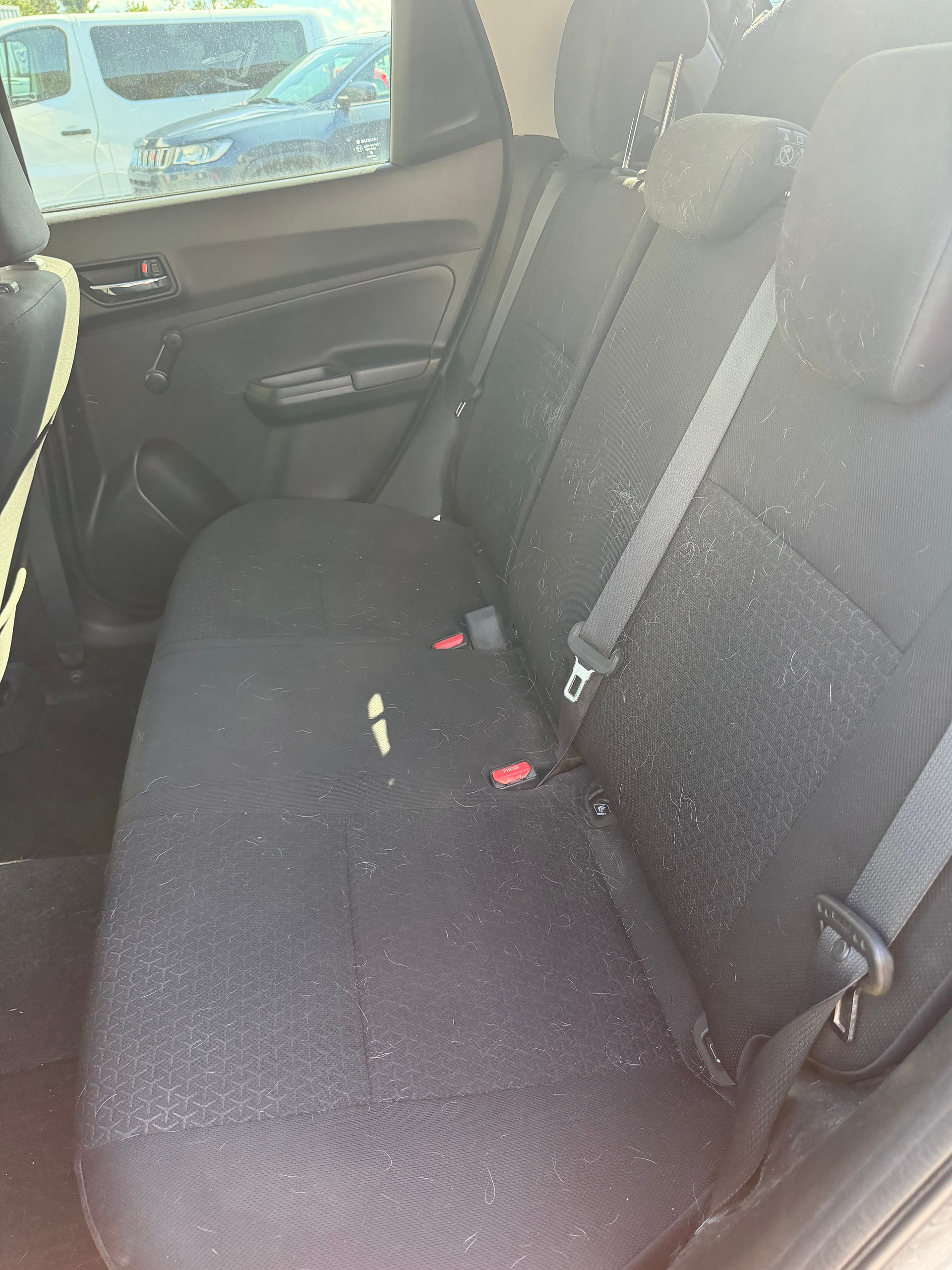 SUZUKI Swift 1.2 Compact + 4x4 Hybrid-image-8