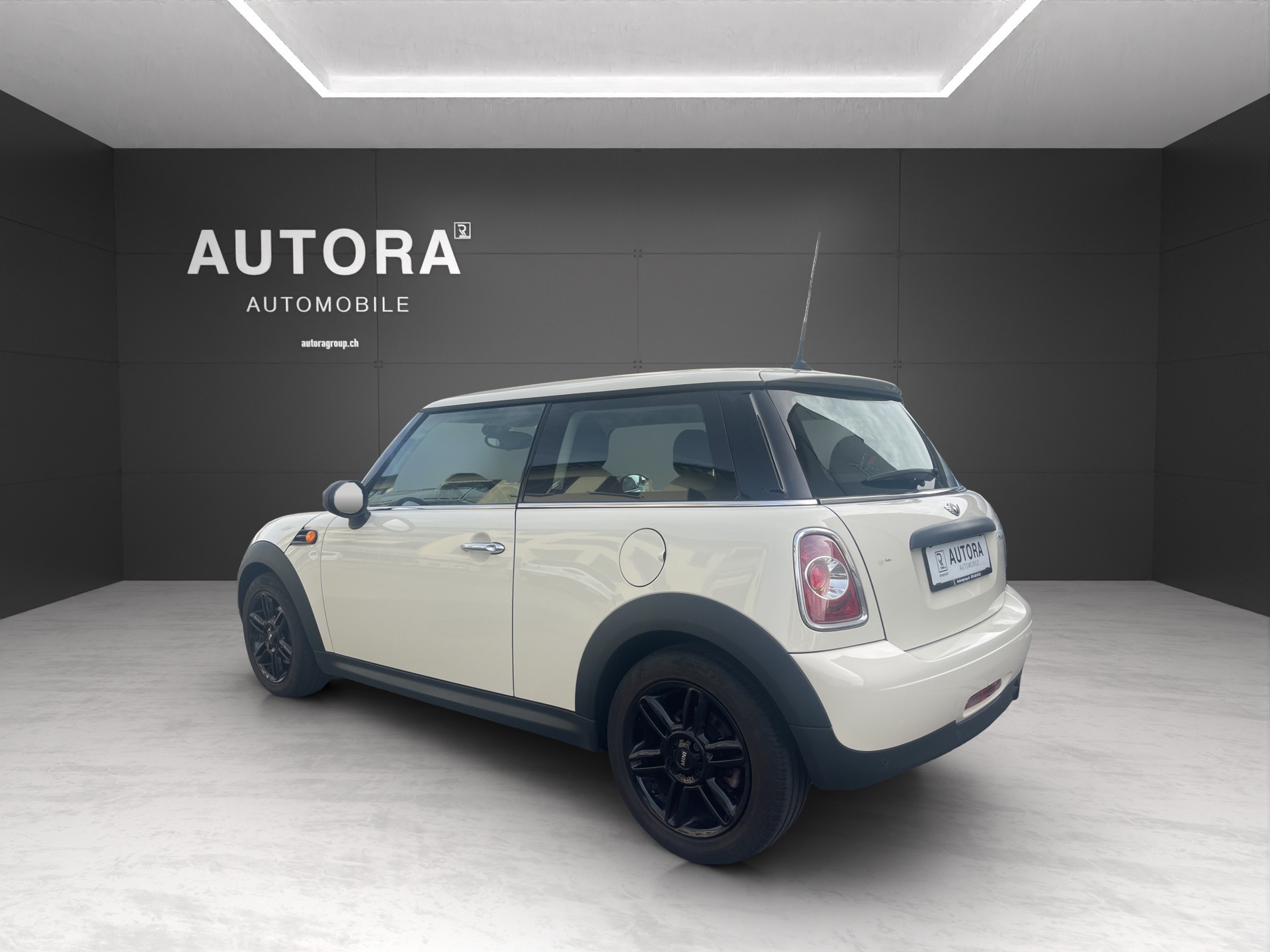 MINI One-image-3