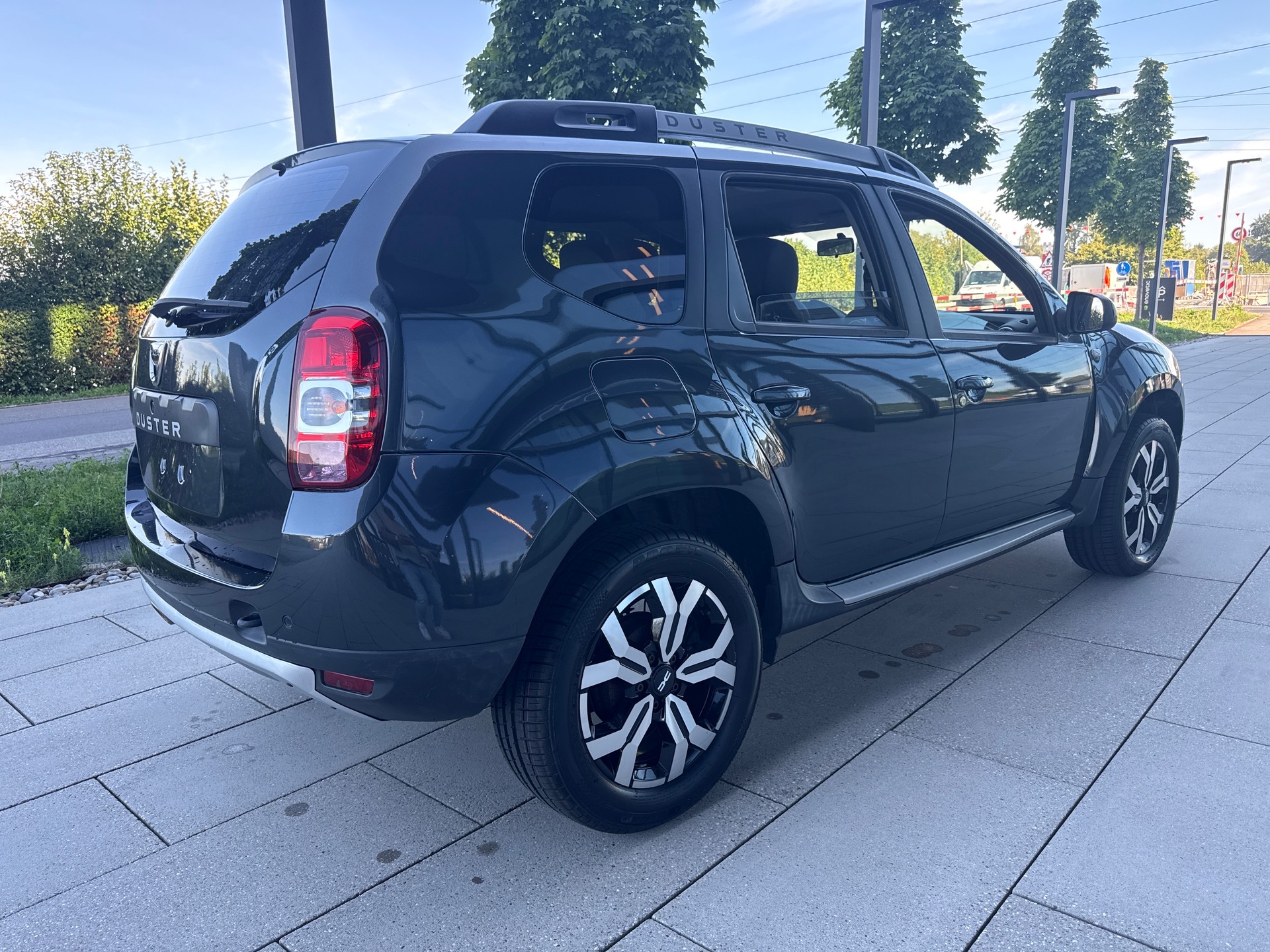 DACIA Duster 1.5 dCi Privilège 4x4-image-2