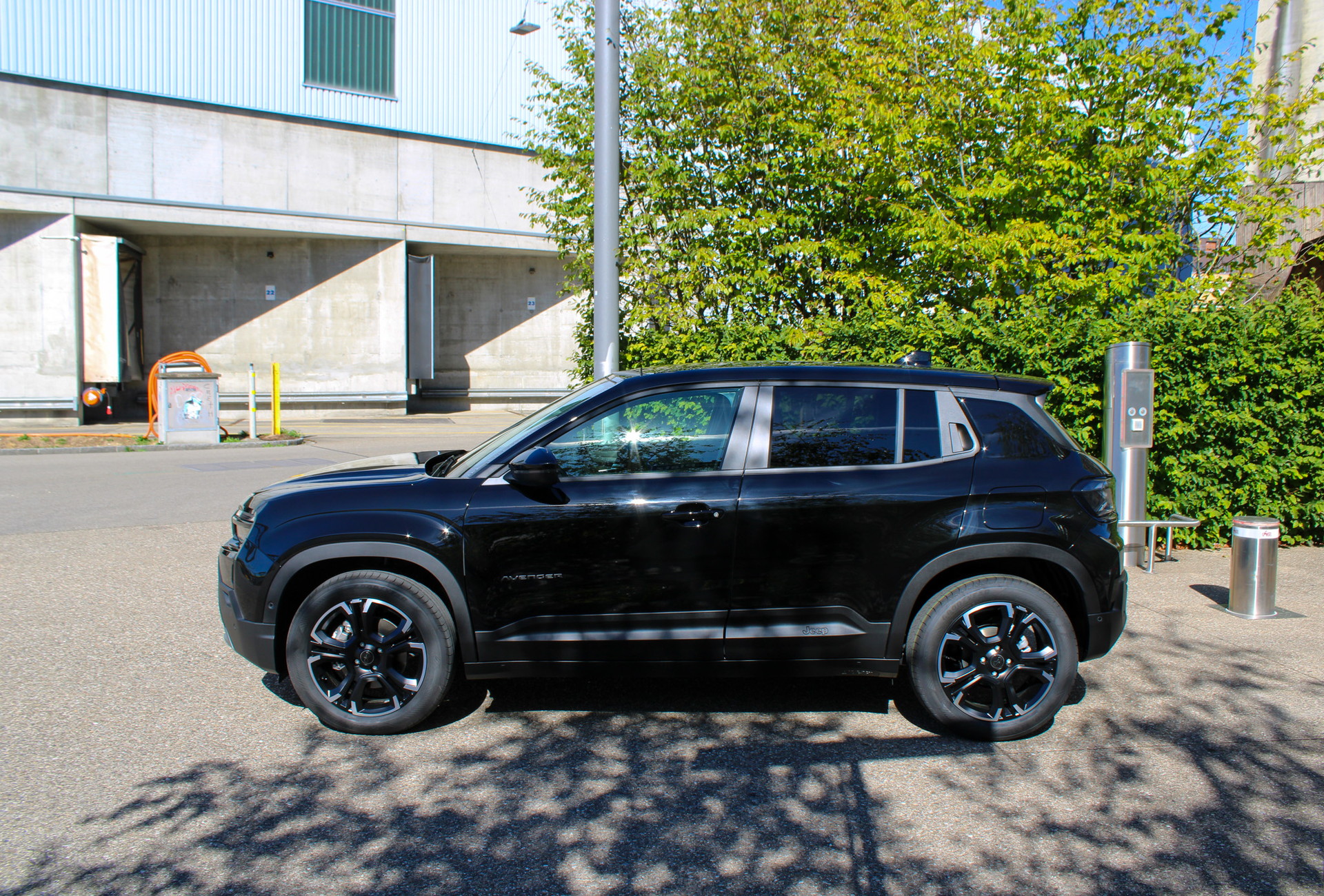 JEEP Avenger 1.2 MHEV Summit Sky-image-4