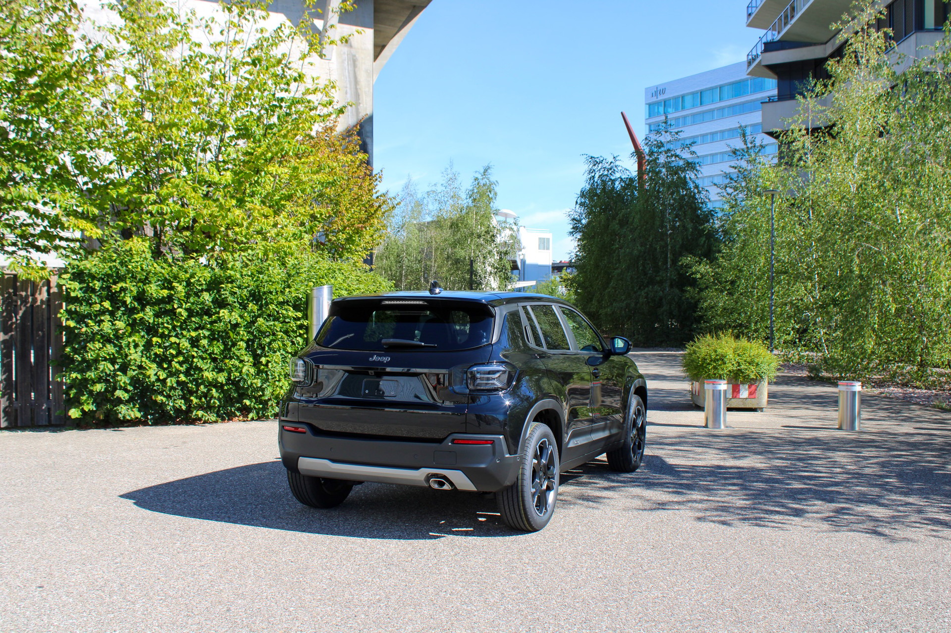 JEEP Avenger 1.2 MHEV Summit Sky-image-7