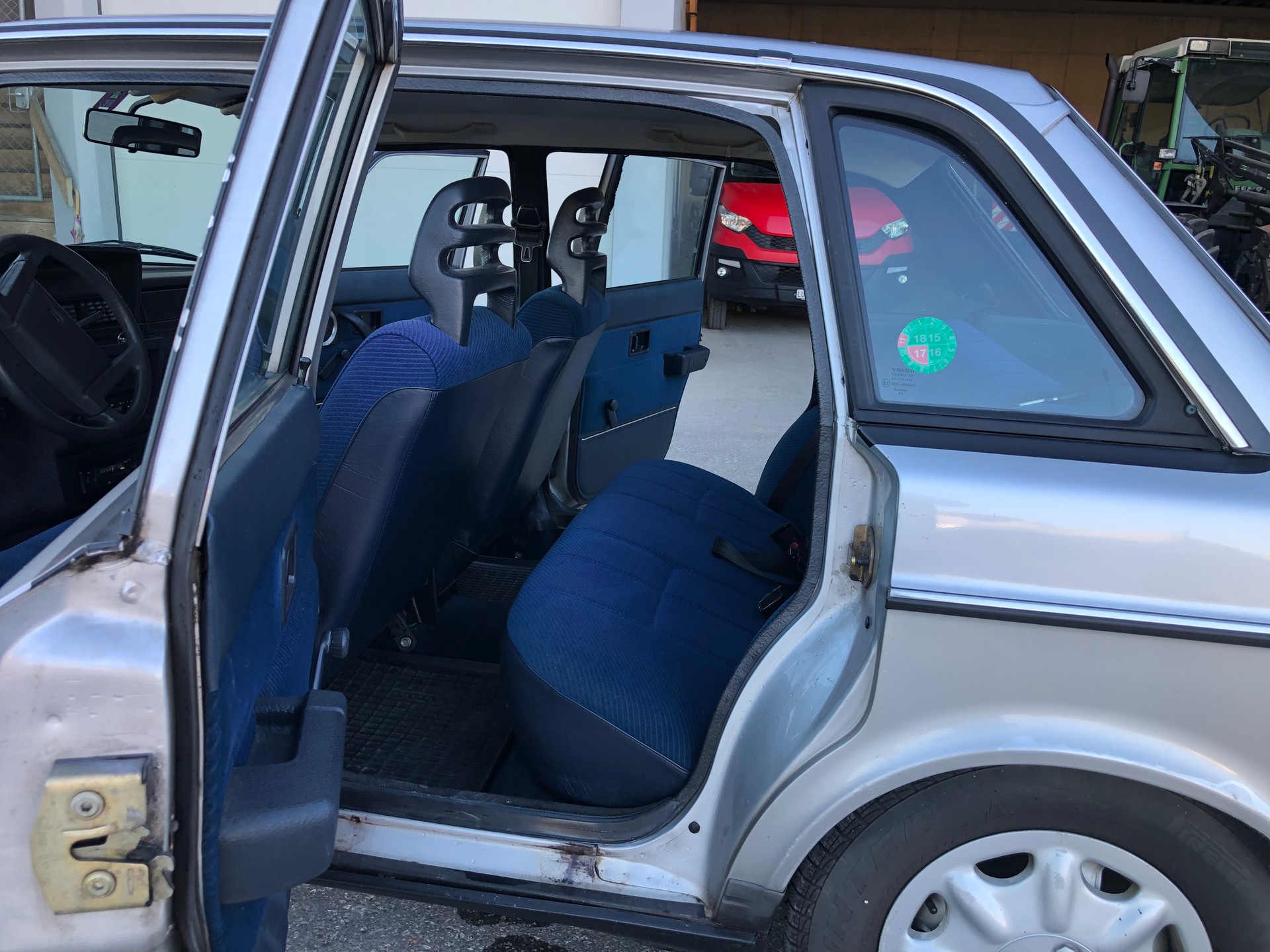VOLVO 240 2.3 GLT (GL)-image-8