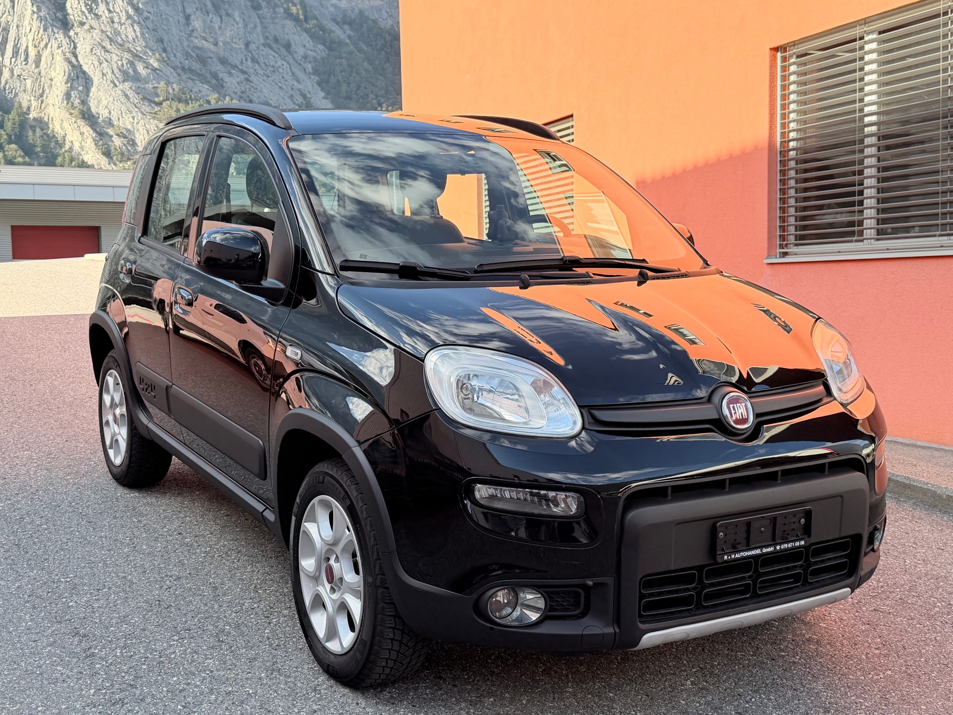 FIAT Panda 0.9 Twinair Turbo Wild 4x4-image-1