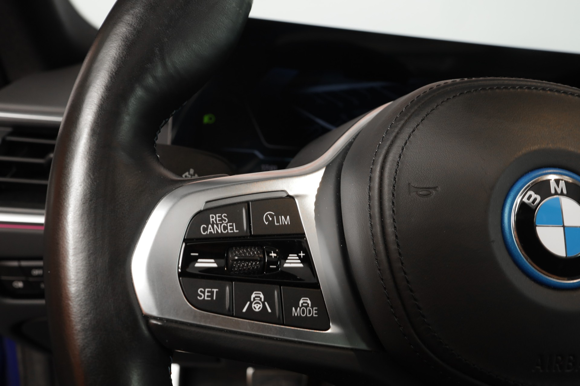 BMW i4 M50 M Sport Pro Frozen Portimau FULL OPTIONS-image-19