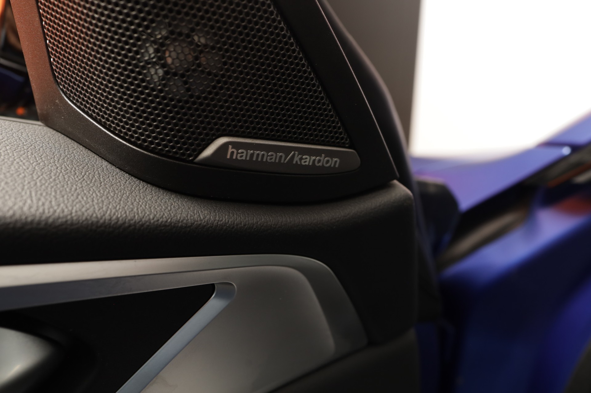 BMW i4 M50 M Sport Pro Frozen Portimau FULL OPTIONS-image-17